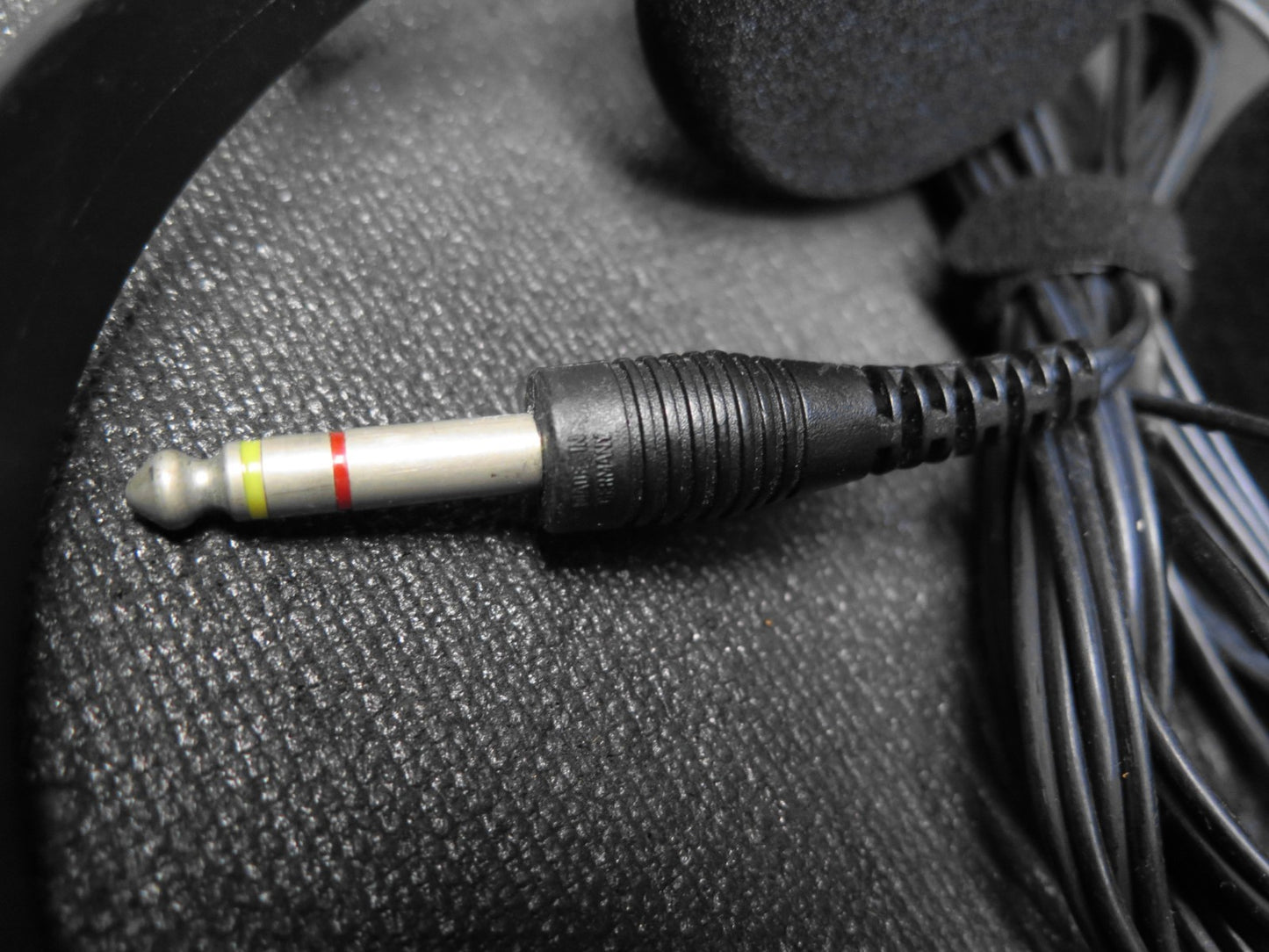 Sennheiser HD 414 Headphones w/ new earpads - Vintage