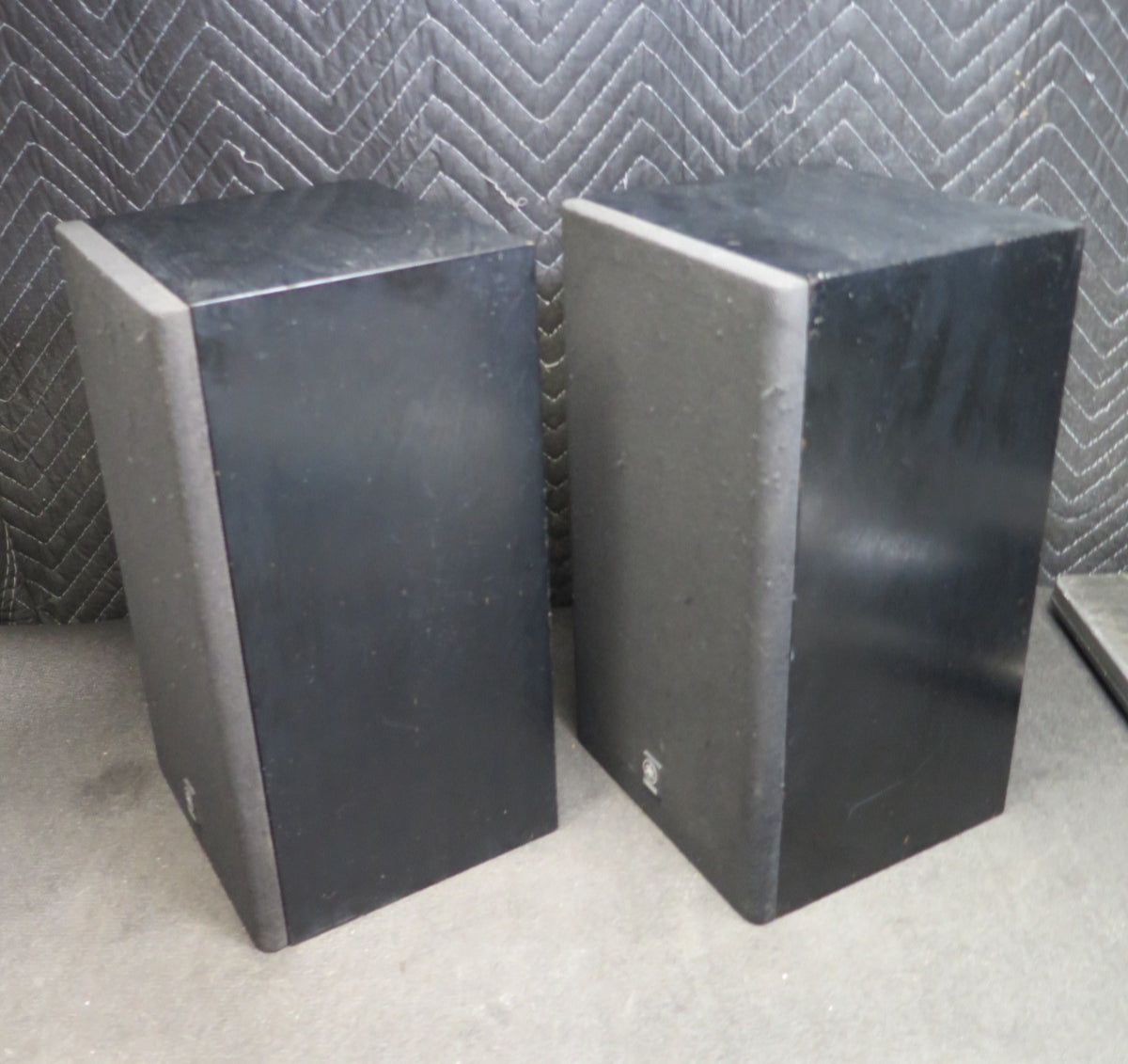 YAMAHA NS-10M Speaker Pair Set System Studio Monitors Speakers Black NS10M