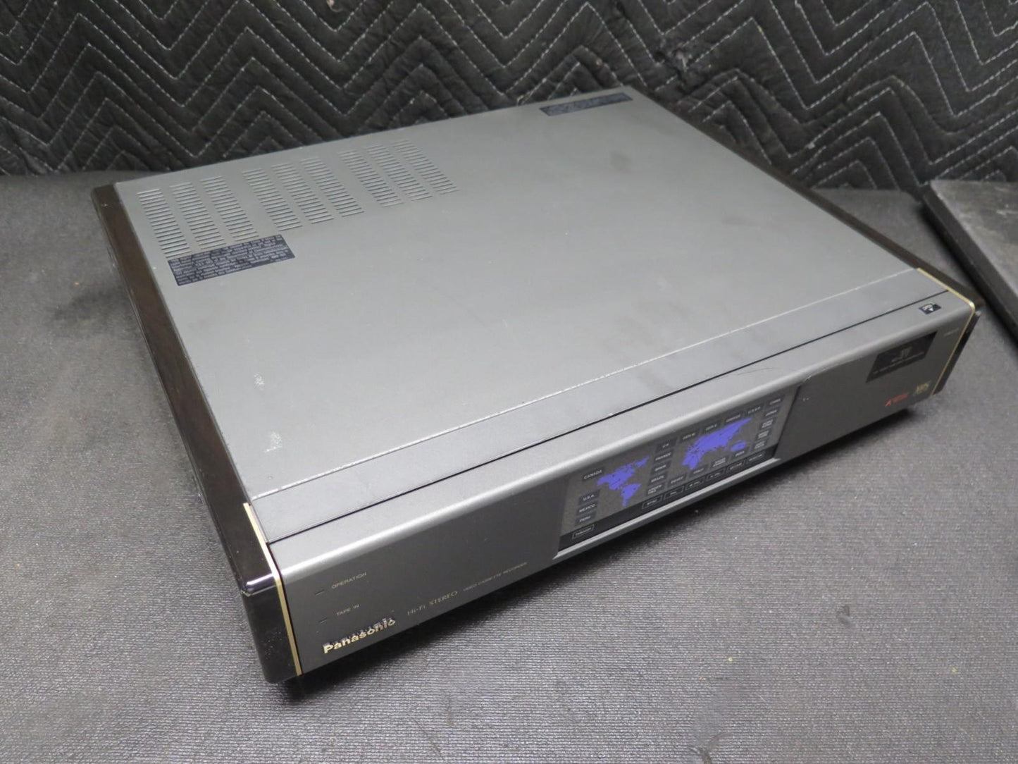 Panasonic AG-W1-P Multi VHS Recorder - PAL, SECAM, NTSC Worldwide w/ Remote