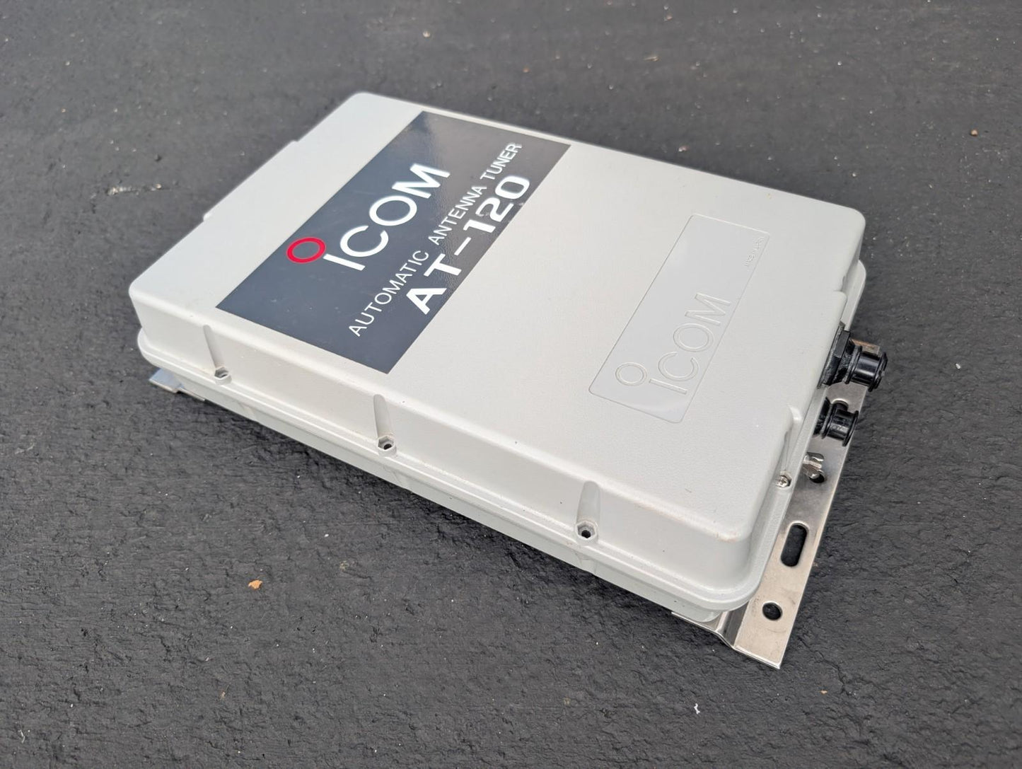 Icom AT-120 Automatic Antenna Tuner