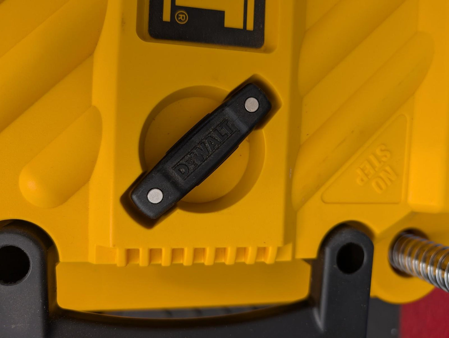 DeWalt DW735 13" Three Knife 2-Speed Thickness Planer 15 Amp Corded