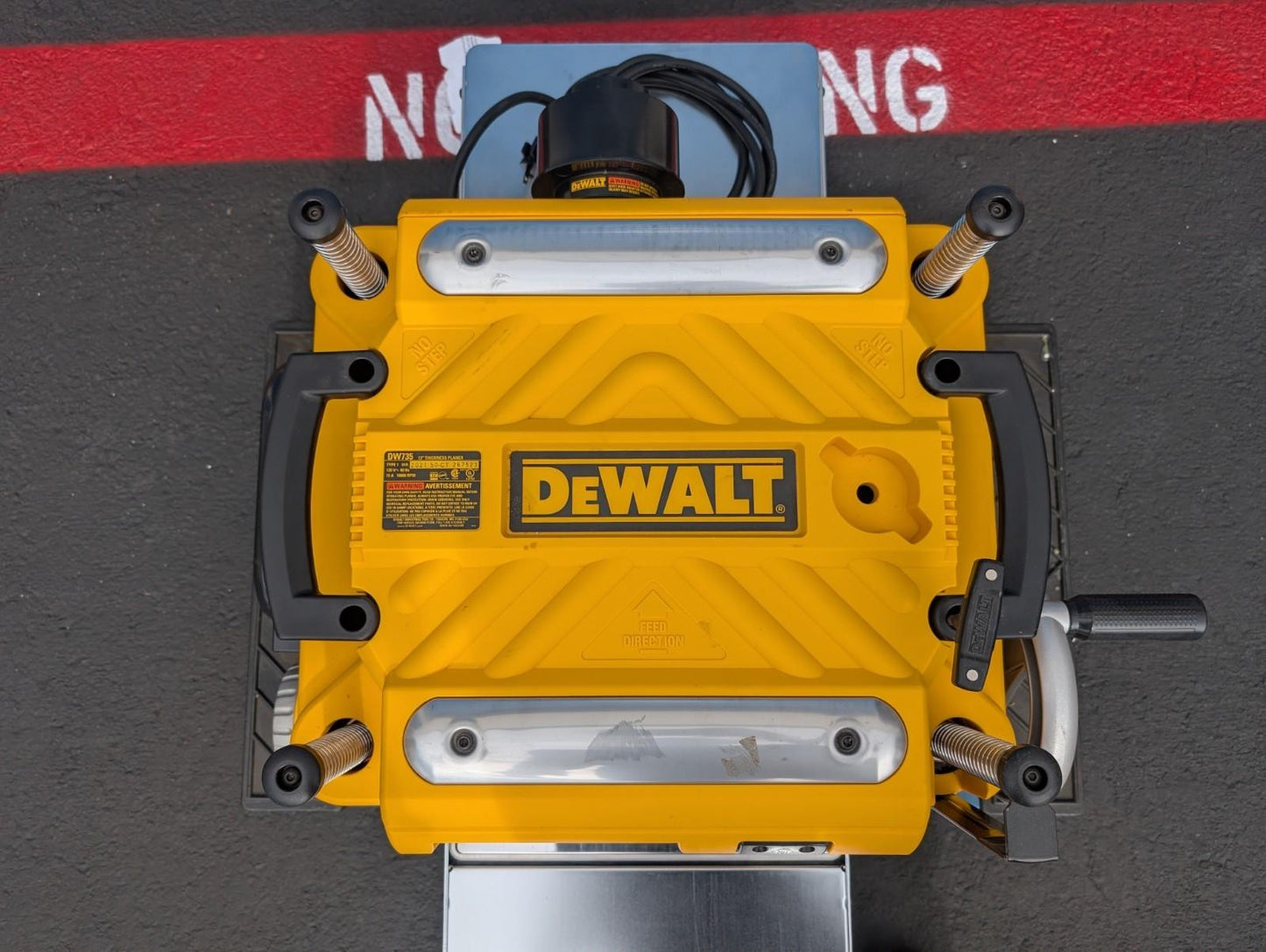 DeWalt DW735 13" Three Knife 2-Speed Thickness Planer 15 Amp Corded