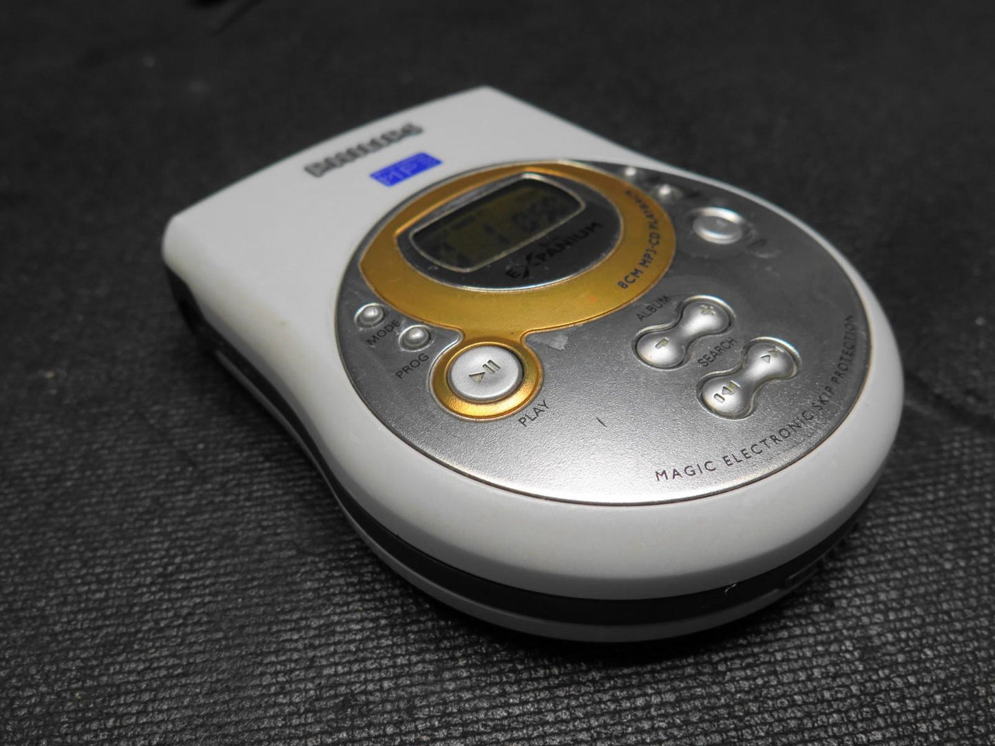 Philips Pocket Expanium EXP411/17 Personal Portable Mini MP3 CD Player Tested
