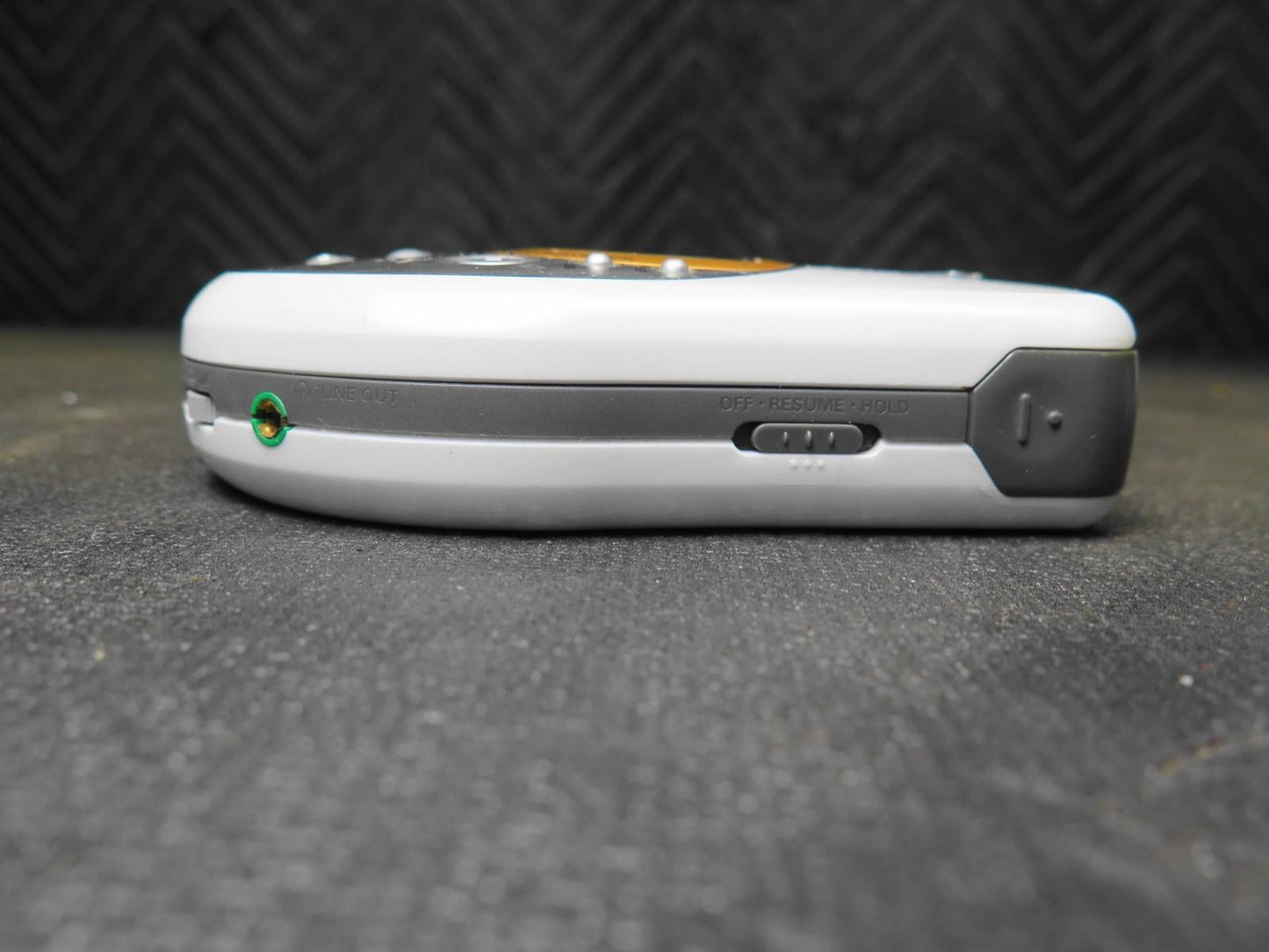 Philips Pocket Expanium EXP411/17 Personal Portable Mini MP3 CD Player Tested