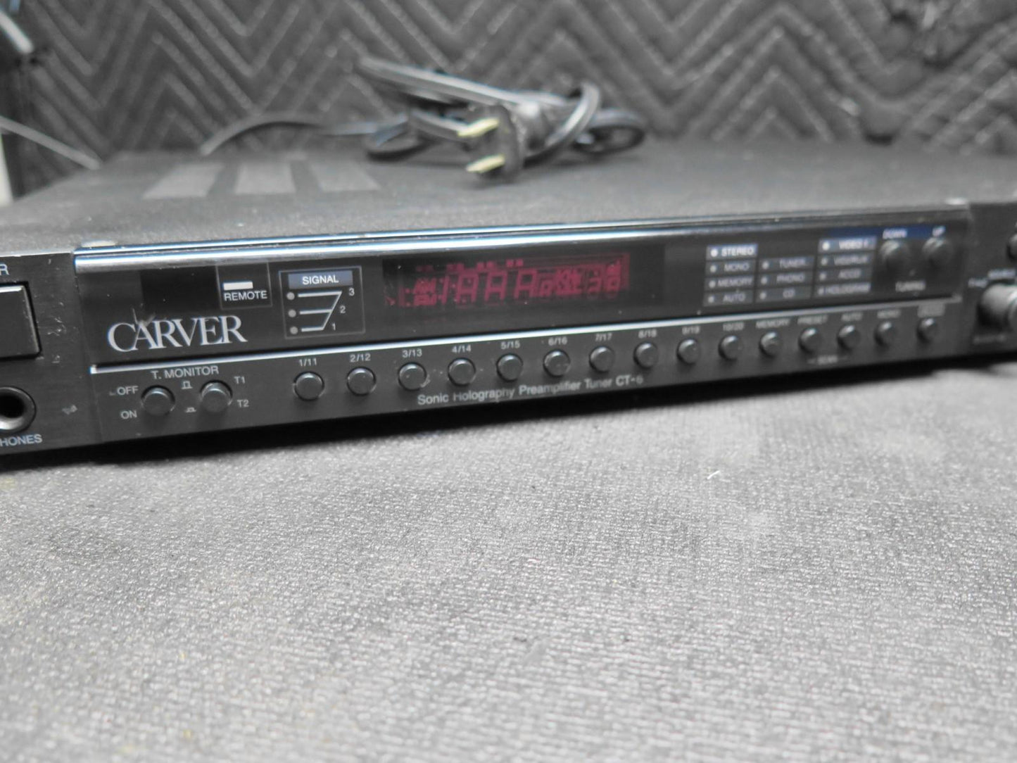 Carver CT-6 Sonic Holography Preamplifier Tuner - No Remote - Made in JAPAN