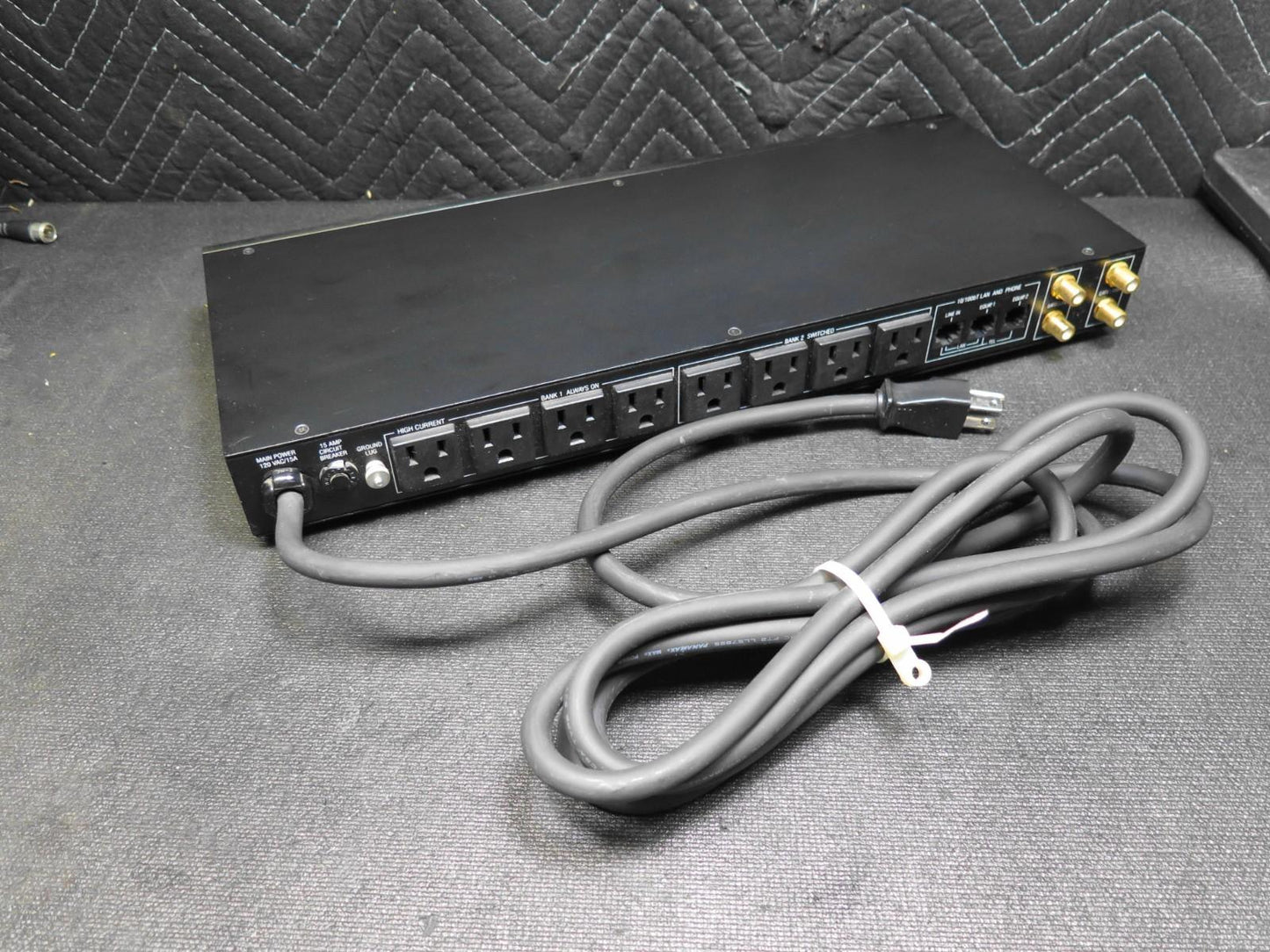 Panamax M4300-PM Home Theater Power Line Conditioner and Surge Protector