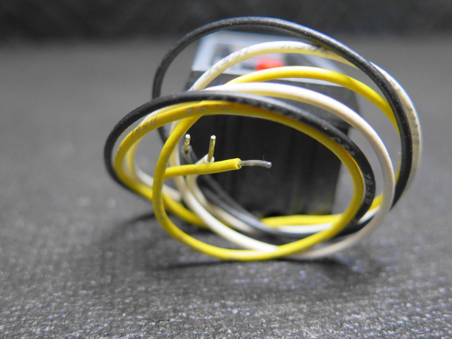 Red Lion Controls CUB2 Electronic Counter New - CUB2000