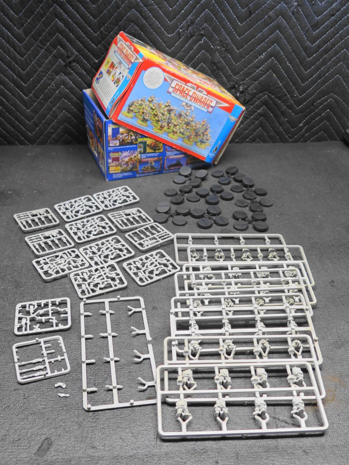 Warhammer 40K Space Dwarfs (Squats) Plastic, Rogue Trader Rare OOP Citadel Squat