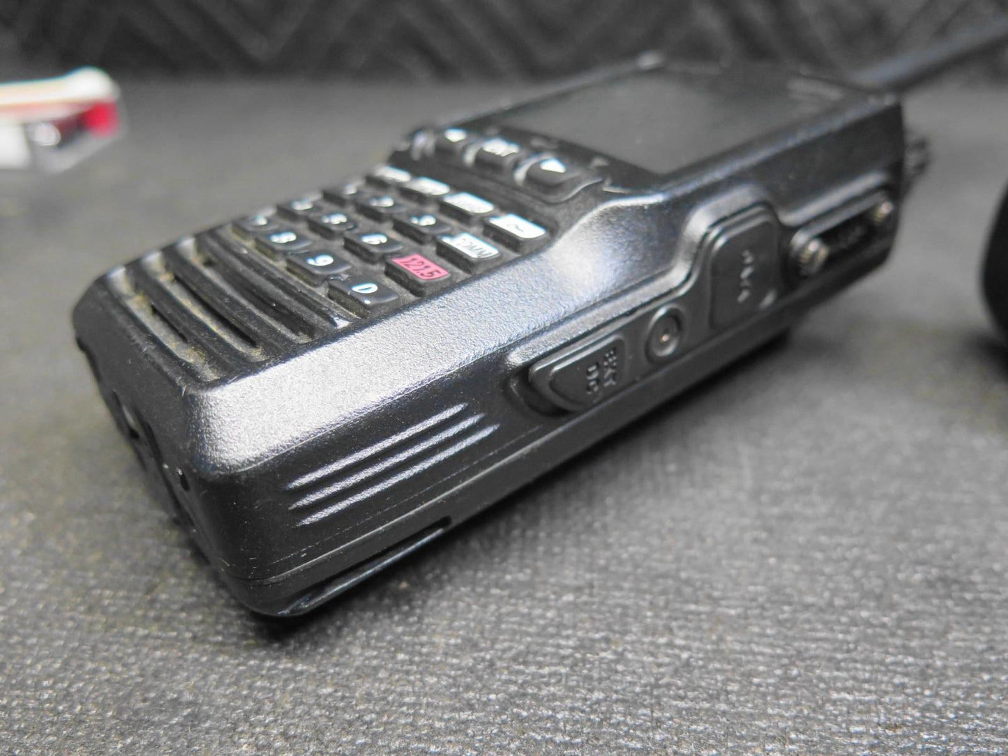 Yaesu Spirit FTA-750 w/ Charging Cradle - New Antenna