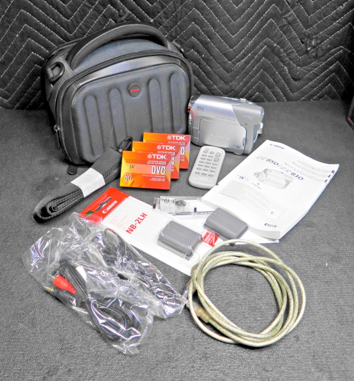 Canon ZR830 MiniDV Camcorder W/ Manual, Charger, Cables, Remote, Case, 3x Tapes