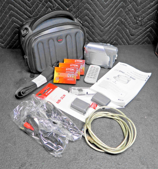 Canon ZR830 MiniDV Camcorder W/ Manual, Charger, Cables, Remote, Case, 3x Tapes