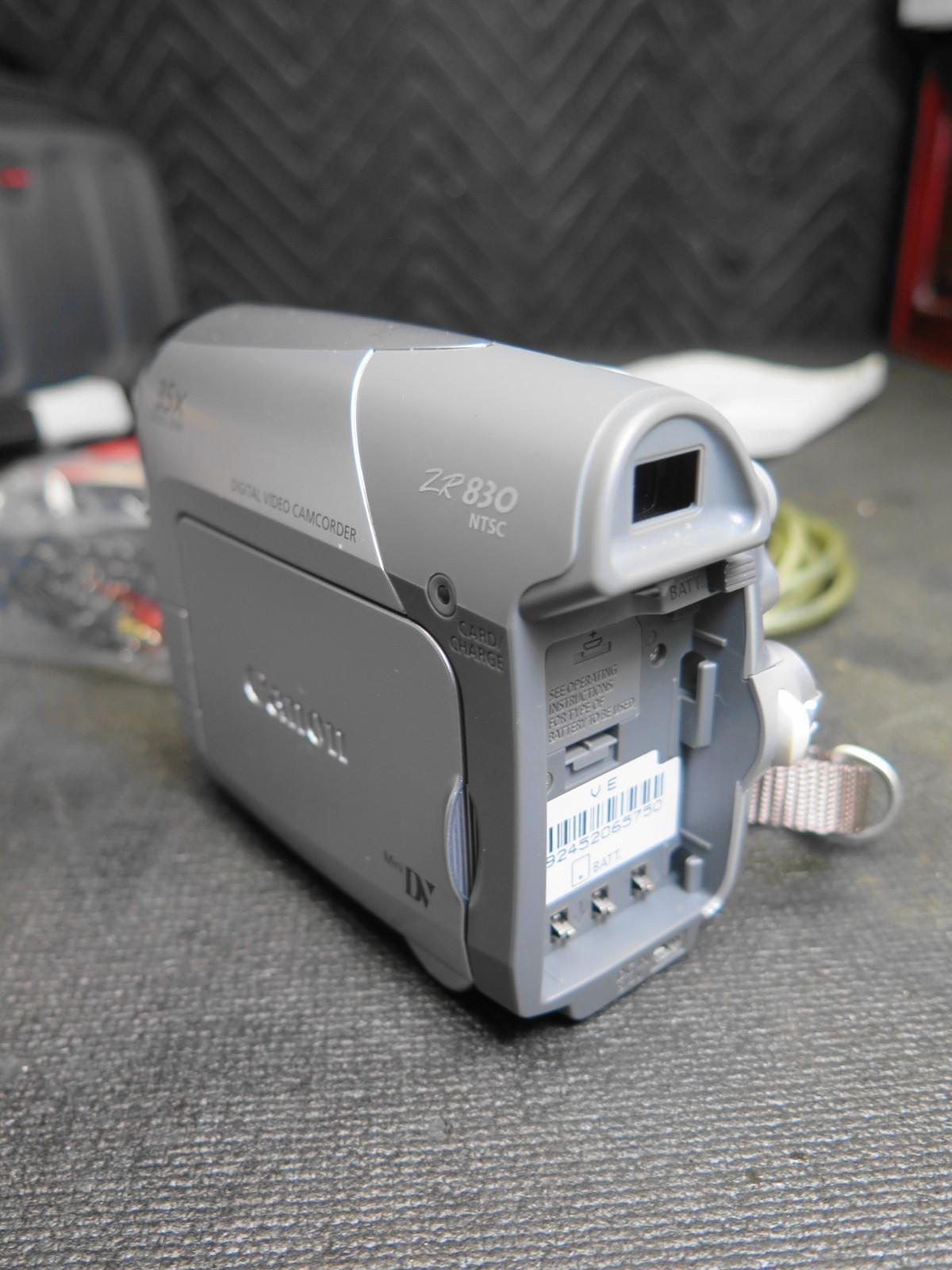 Canon ZR830 MiniDV Camcorder W/ Manual, Charger, Cables, Remote, Case, 3x Tapes
