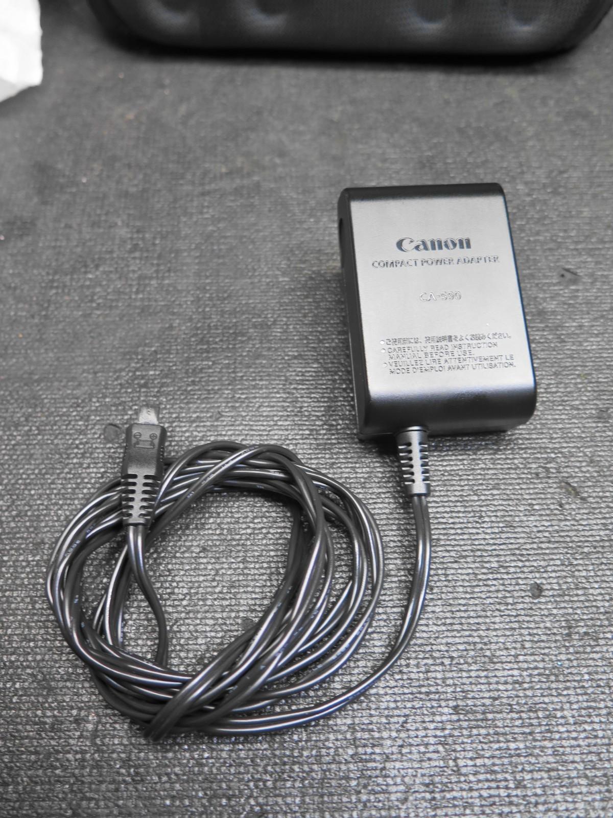 Canon ZR830 MiniDV Camcorder W/ Manual, Charger, Cables, Remote, Case, 3x Tapes