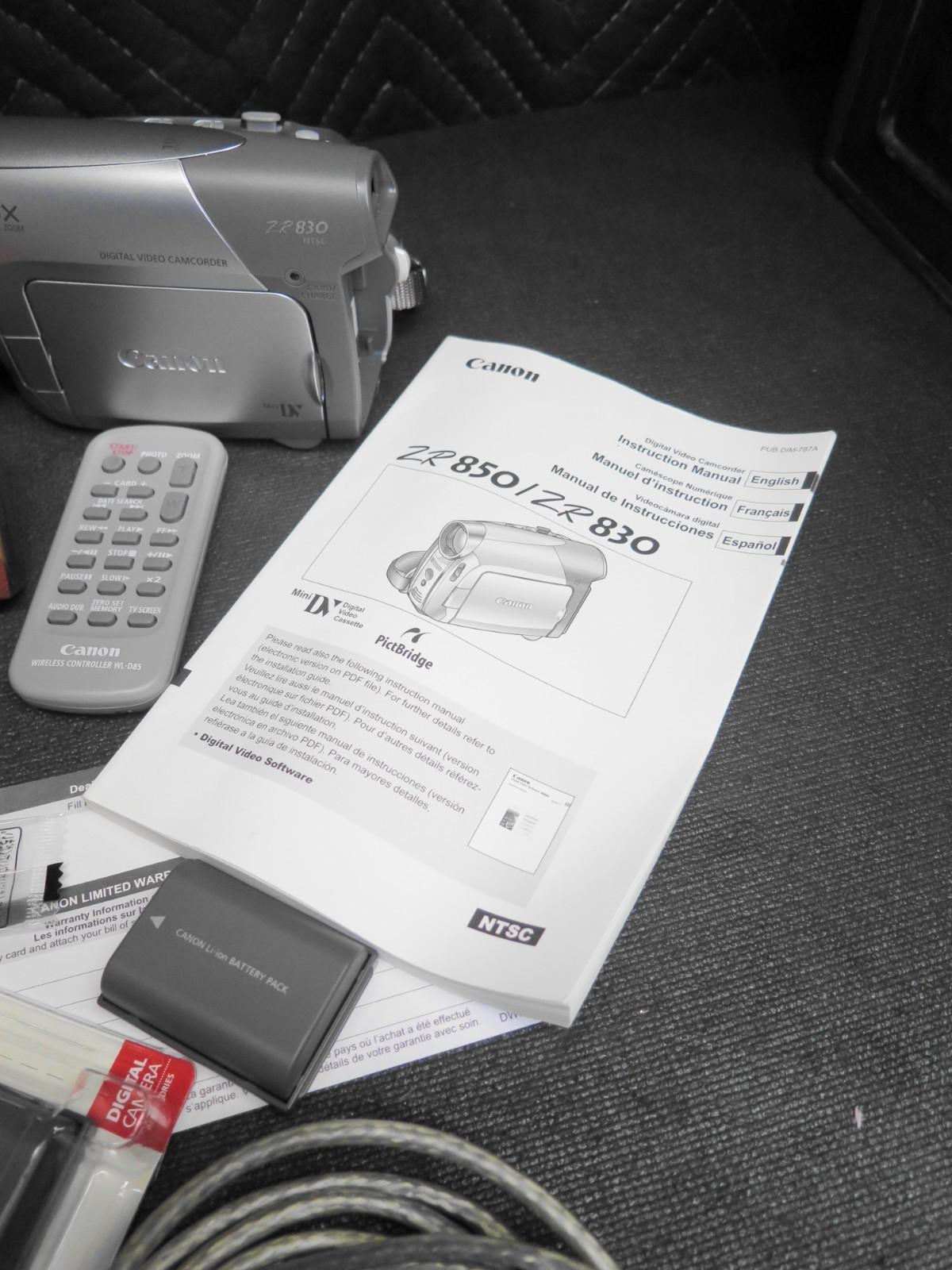 Canon ZR830 MiniDV Camcorder W/ Manual, Charger, Cables, Remote, Case, 3x Tapes