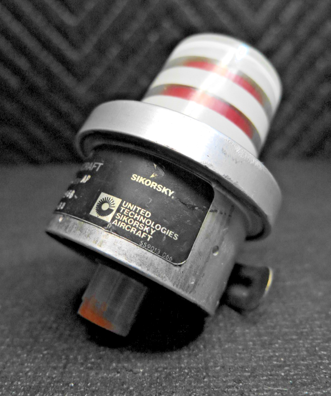 Sikorsky Aircraft BIM Indicator S6115-20520 Rev AP - RED for UH-60 Black Hawk