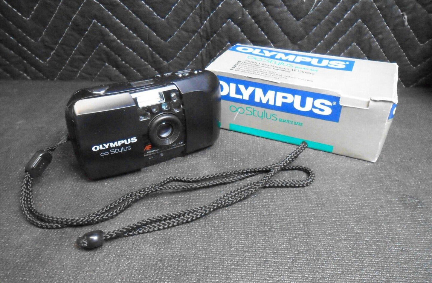 Olympus Infinity Stylus QD 35mm AF Point & Shoot Film Camera 35mm 1:3.5 w/ Box