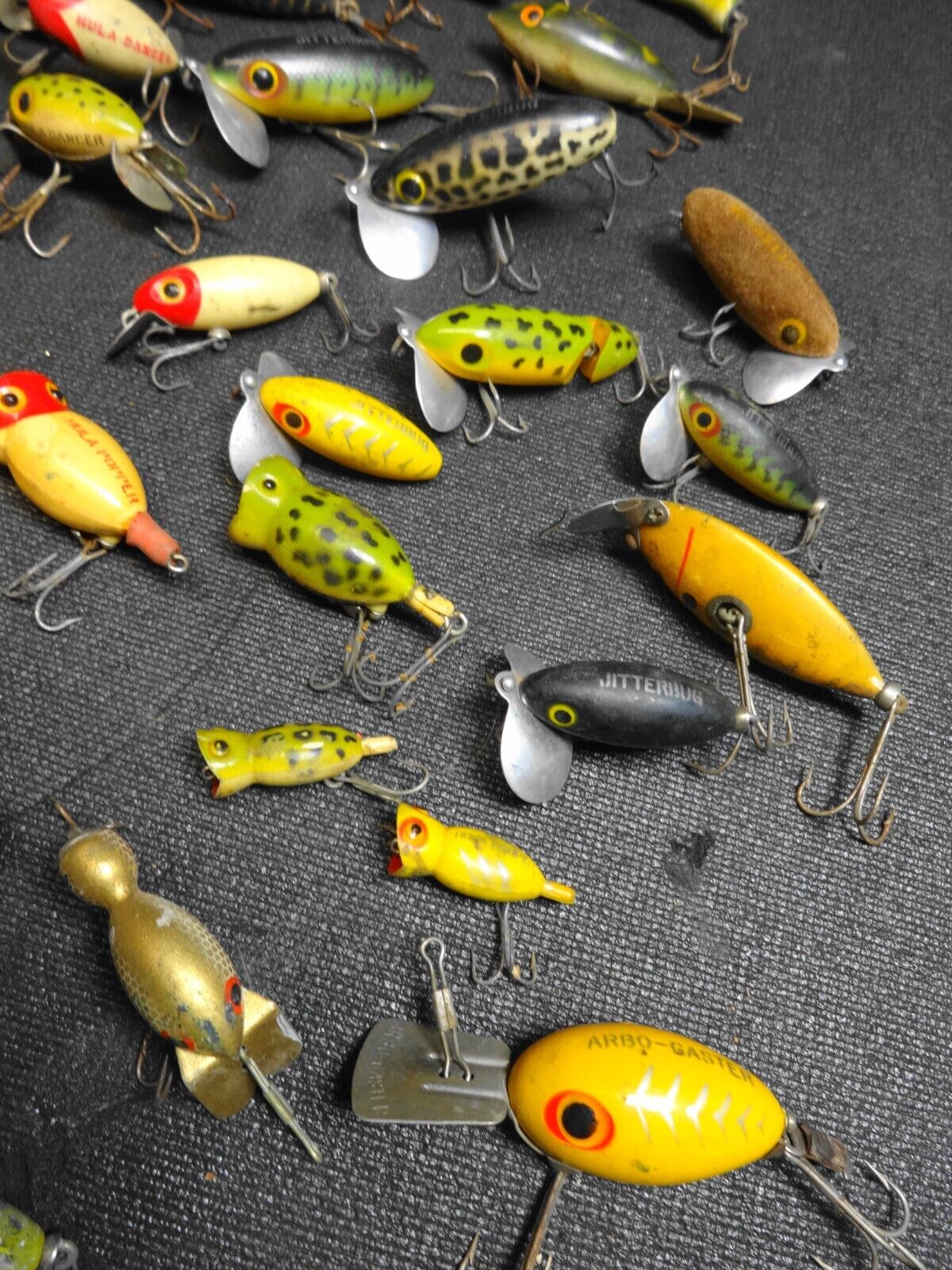 Nice Lot of 68 Vintage Heddon Arboghast Runt Spook Hula Dancer Jitterbug Lures