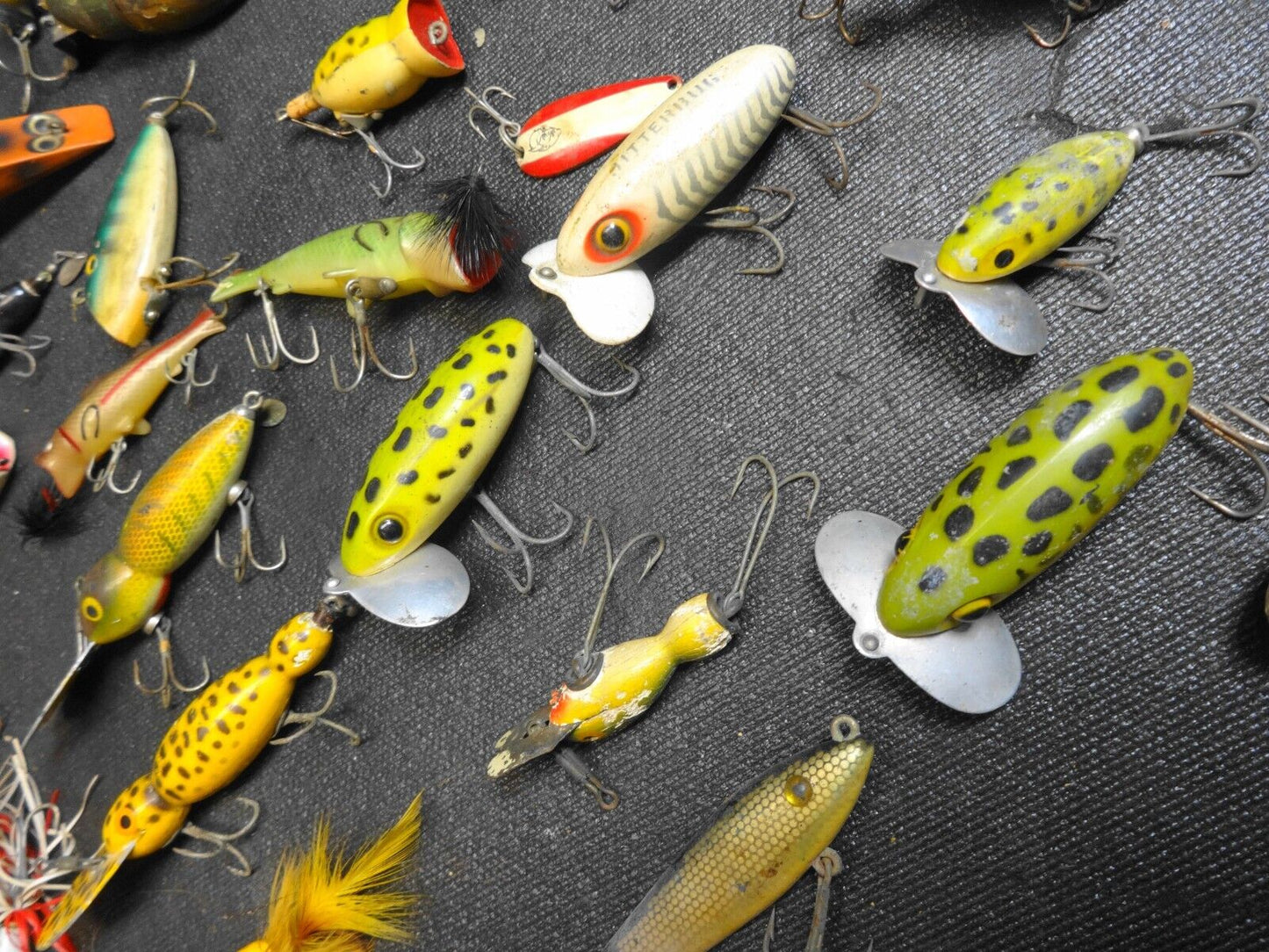 Nice Lot of 68 Vintage Heddon Arboghast Runt Spook Hula Dancer Jitterbug Lures