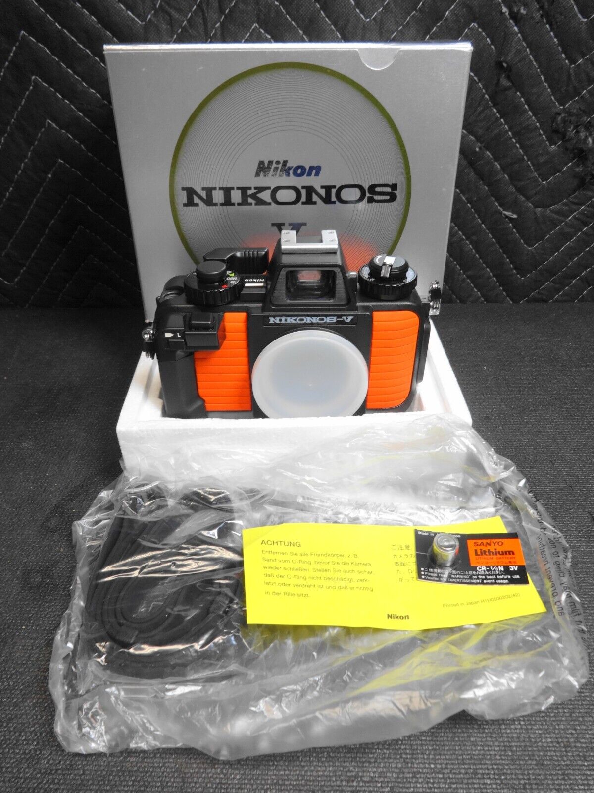 [Unused in Box] Nikon Nikonos V Orange Underwater Film Camera 35mm