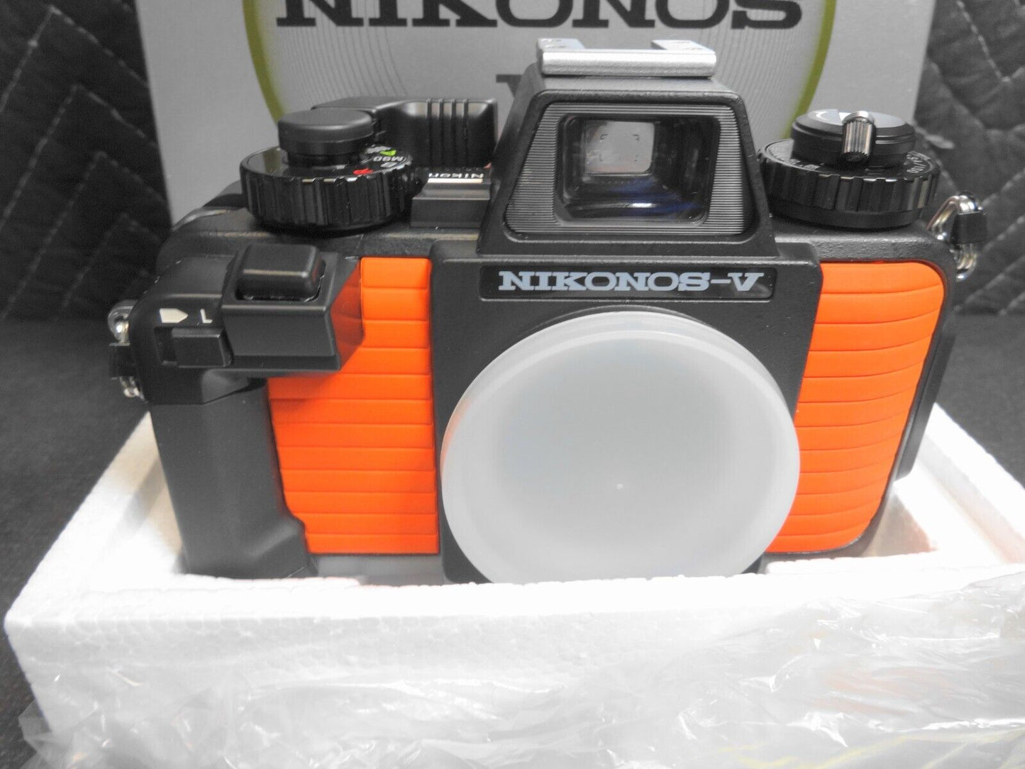 [Unused in Box] Nikon Nikonos V Orange Underwater Film Camera 35mm