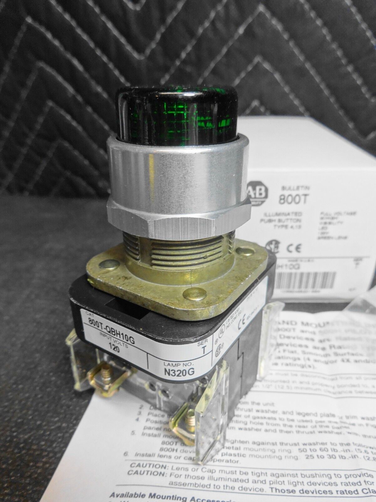 Allen Bradley 800T-QBH10G Green Illuminated Push Button 30mm