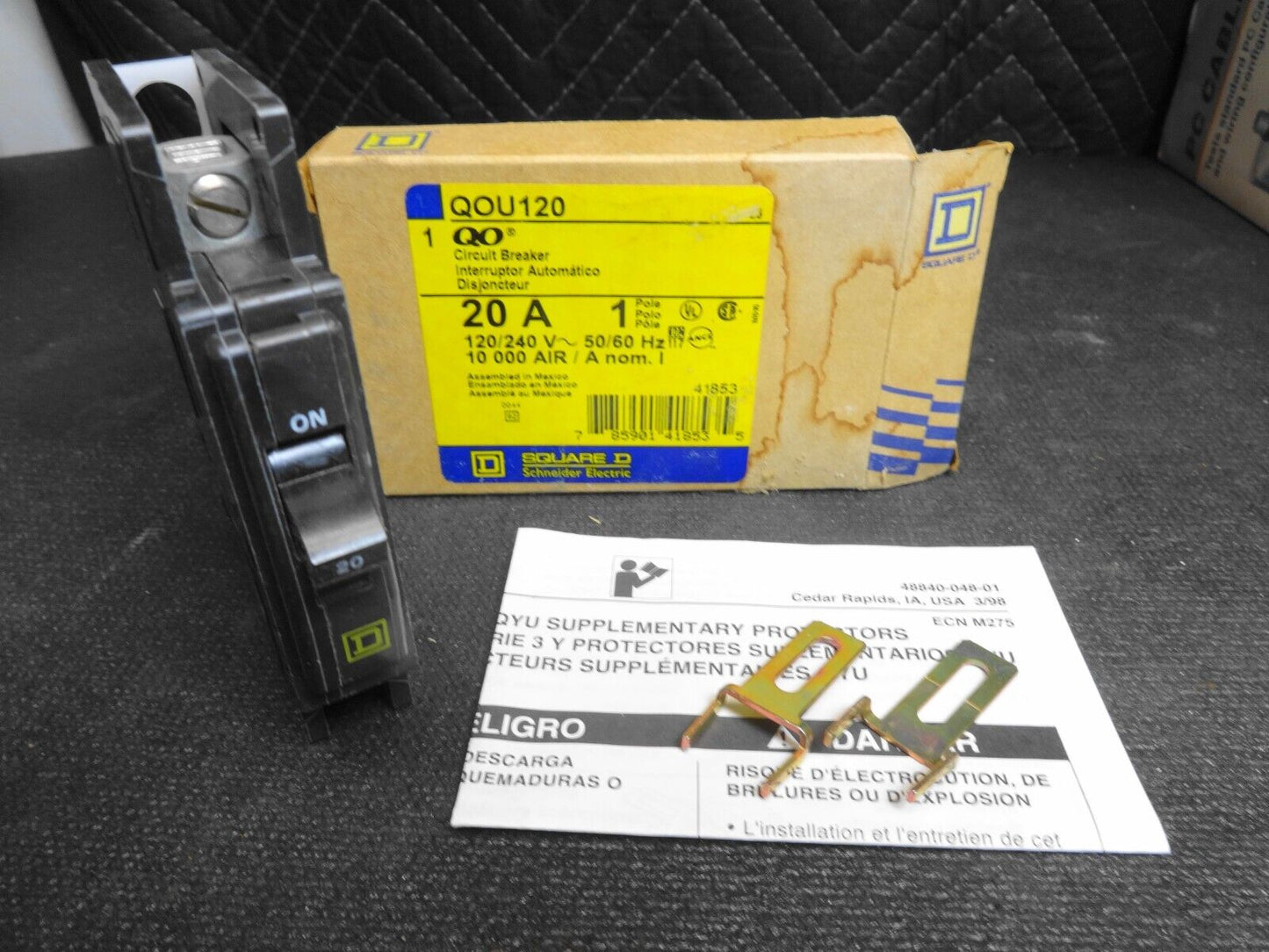 Square D QOU120 Feed Thru 1 Pole 20 Amp 120V AC 10K Type QOU Circuit Breaker NEW