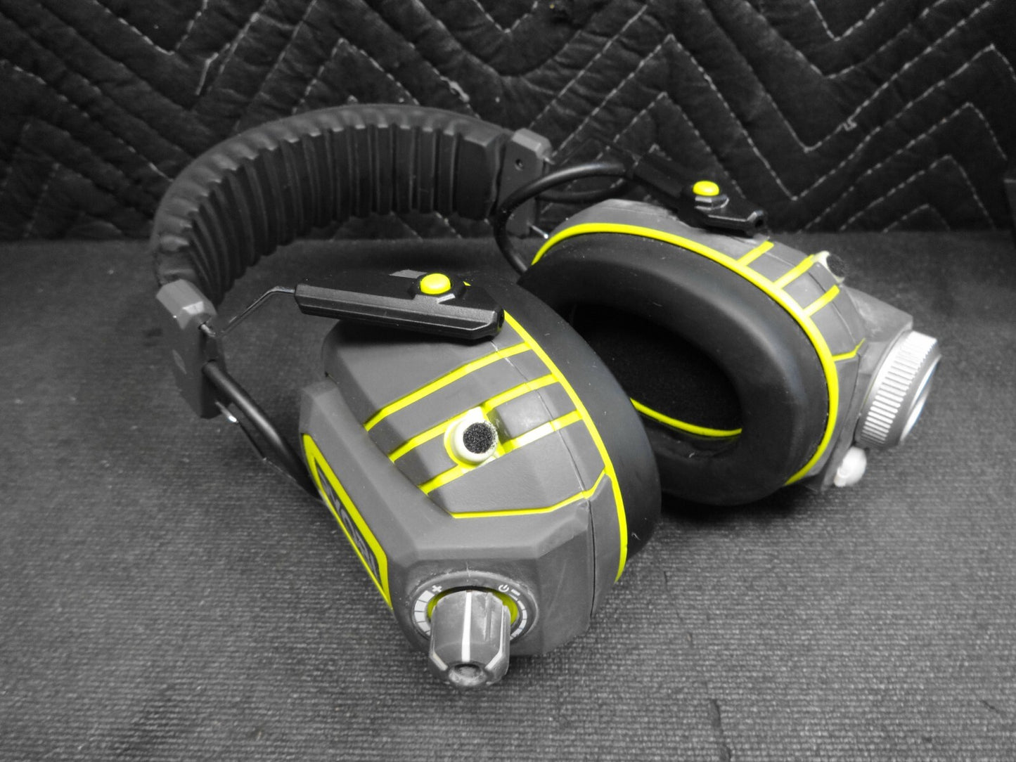 RYOBI Tek4 Noise Cancelling Suppression Headphones RP4530 - w/ Battery