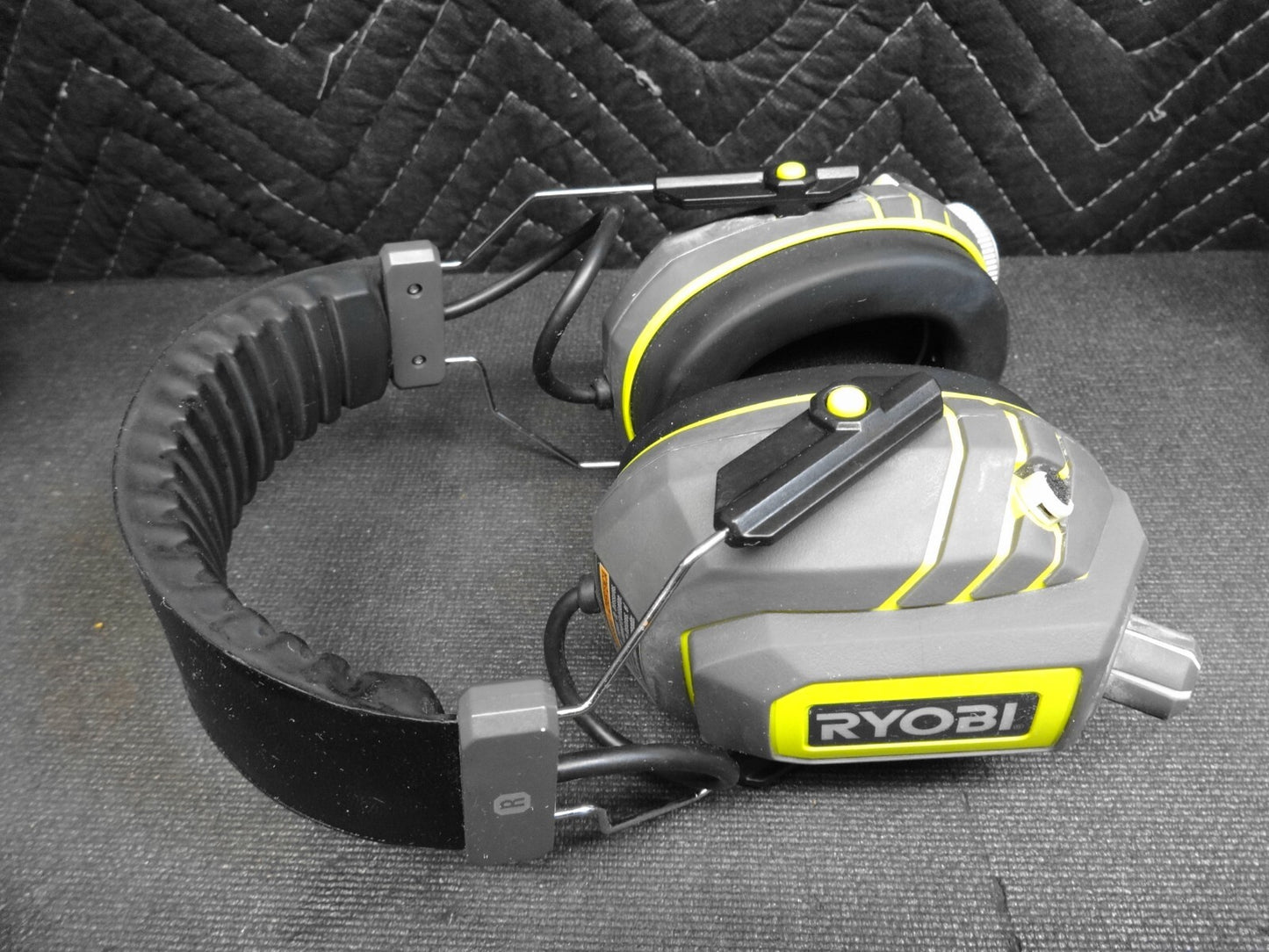 RYOBI Tek4 Noise Cancelling Suppression Headphones RP4530 - w/ Battery
