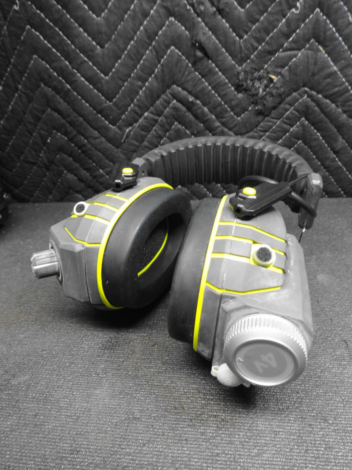 RYOBI Tek4 Noise Cancelling Suppression Headphones RP4530 - w/ Battery