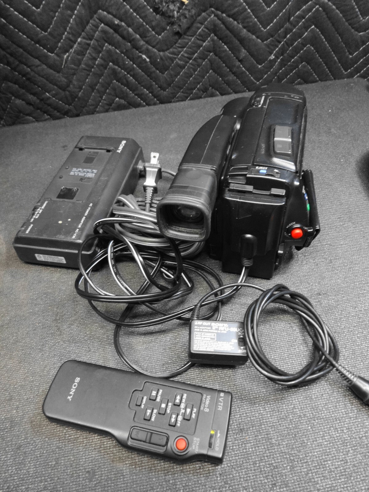 Sony CCD-TR91 Stereo 8mm Video8 Camcorder Camera VCR Player Video Transfer