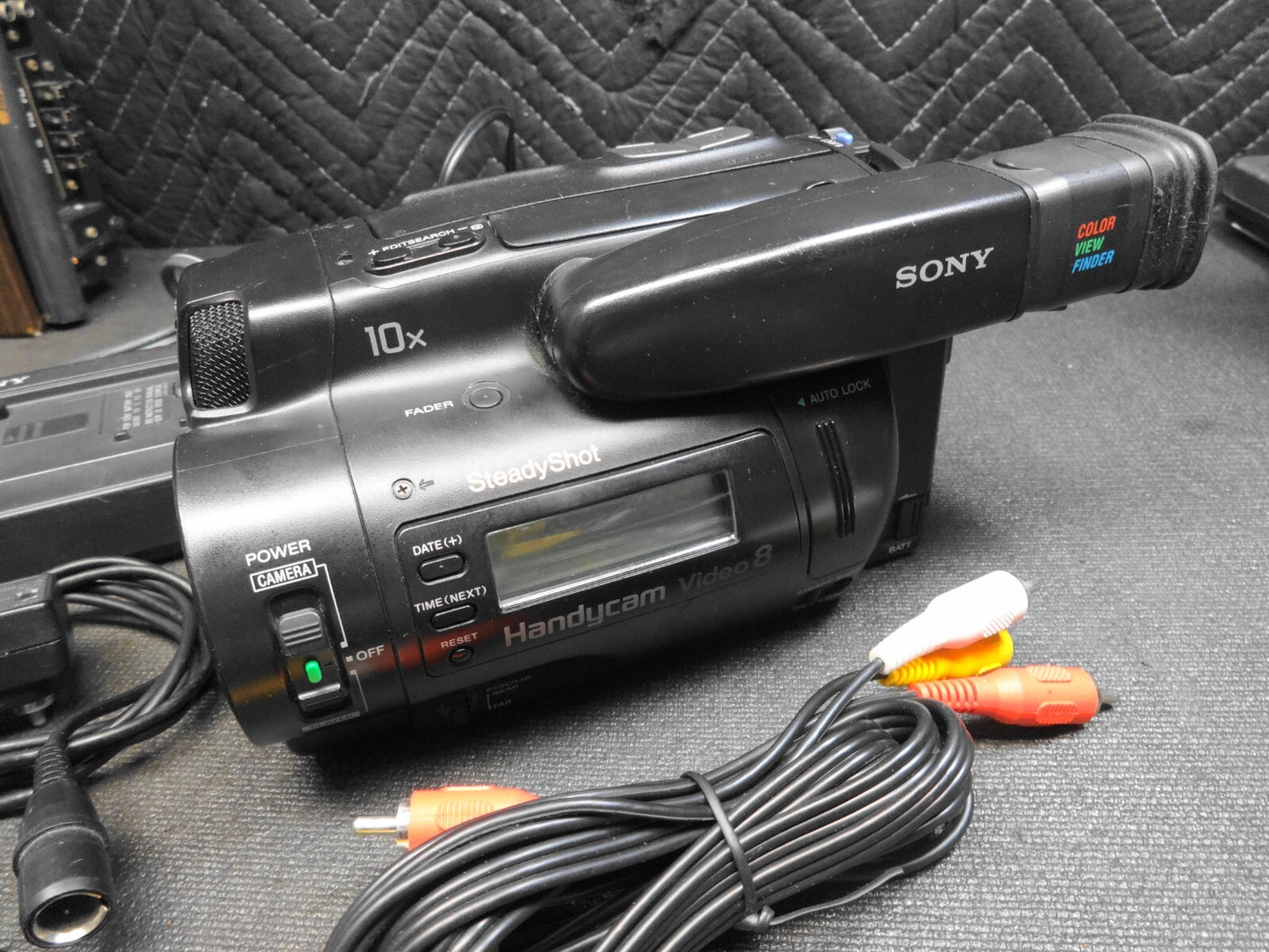 Sony CCD-TR91 Stereo 8mm Video8 Camcorder Camera VCR Player Video Transfer