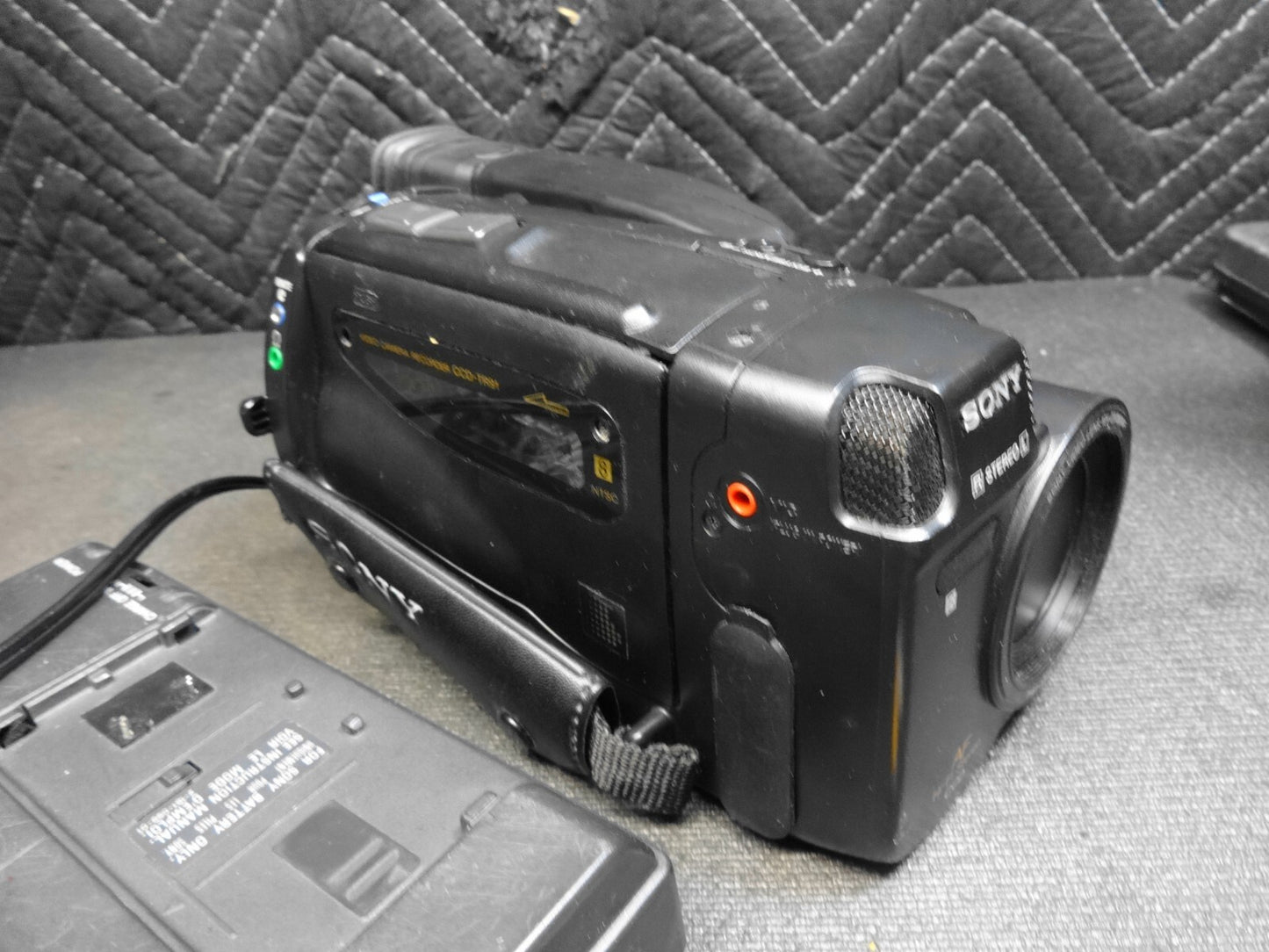 Sony CCD-TR91 Stereo 8mm Video8 Camcorder Camera VCR Player Video Transfer