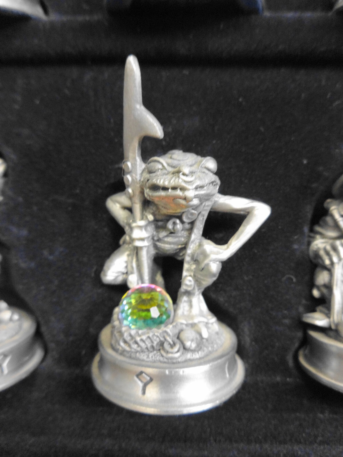 DANBURY MINT FANTASY OF THE CRYSTAL PEWTER & SWAROVSKI CHESS SET LIMITED EDITION