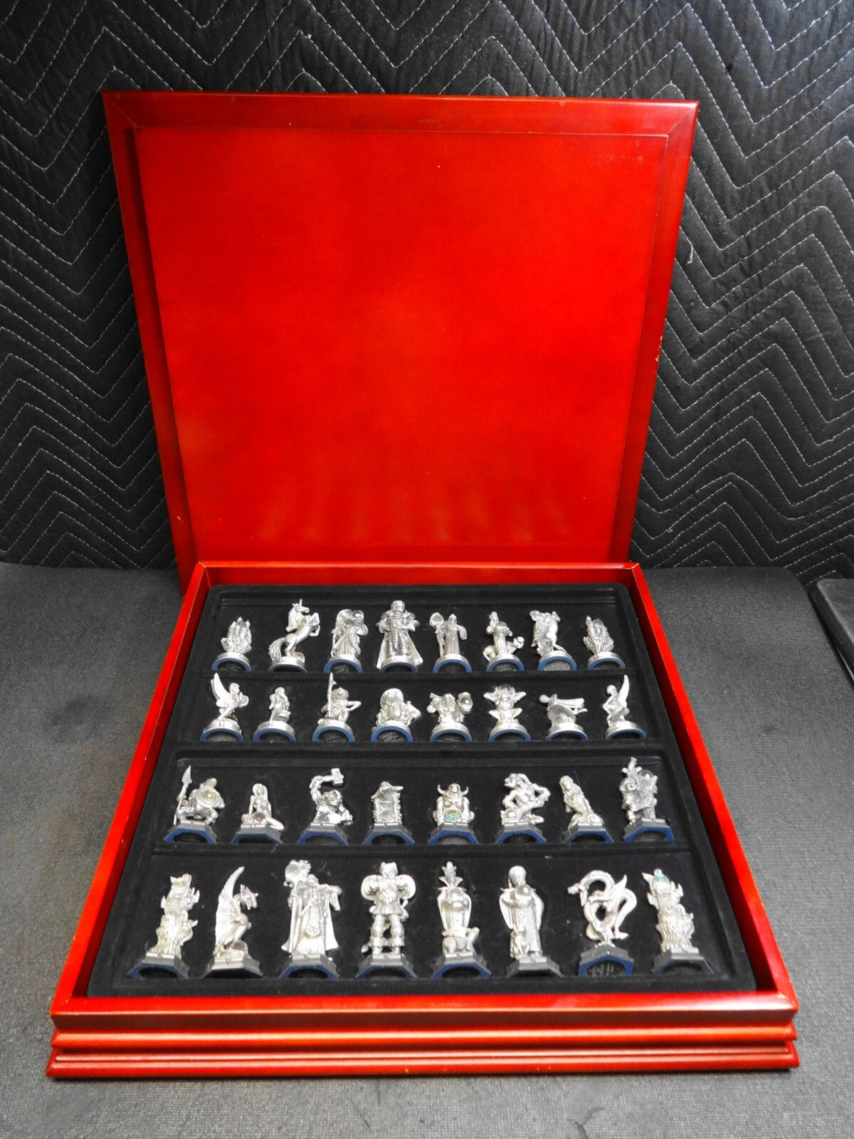 DANBURY MINT FANTASY OF THE CRYSTAL PEWTER & SWAROVSKI CHESS SET LIMITED EDITION