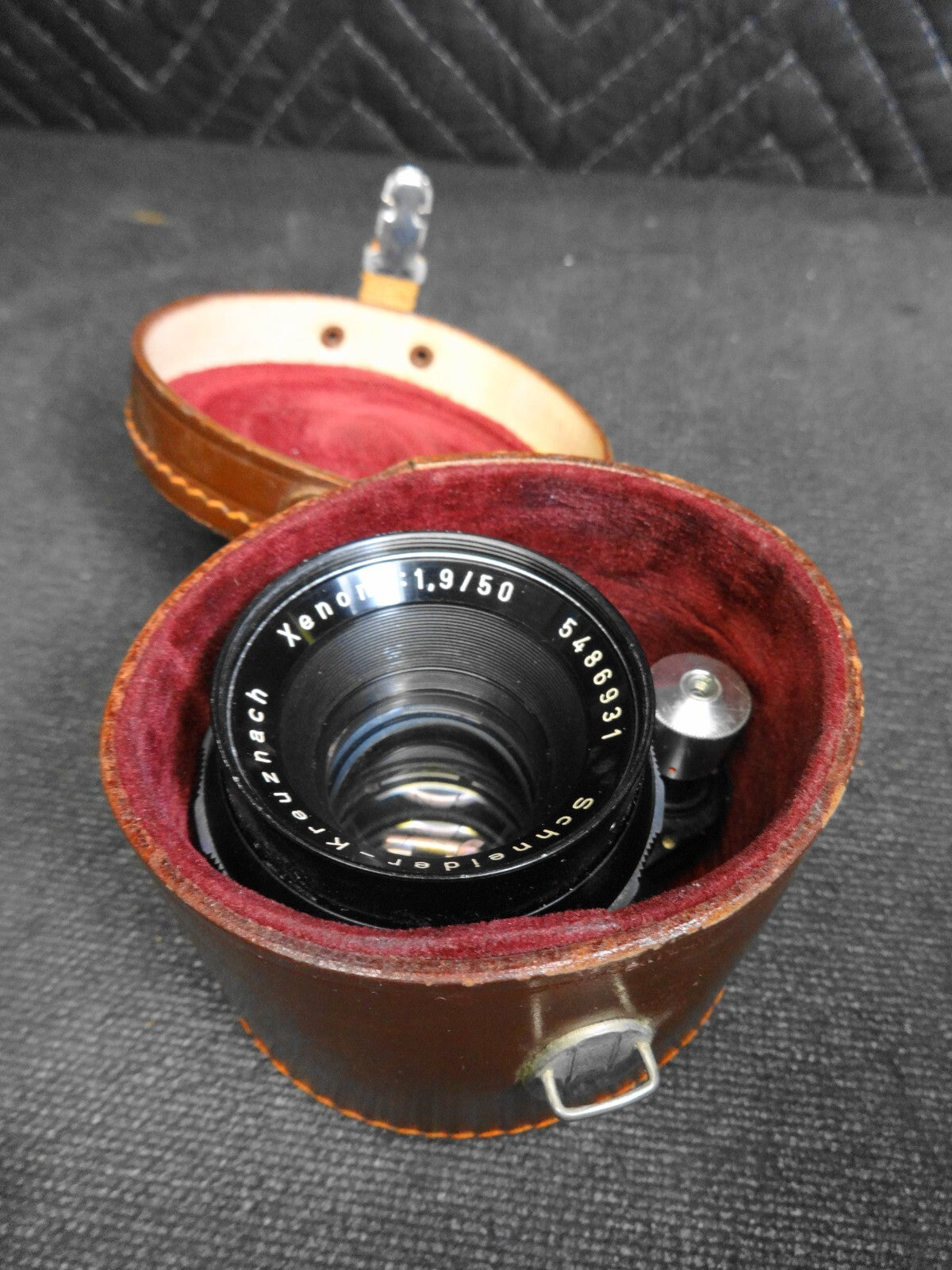Rare Schneider Kreuznach Xenon 50mm f/1.9 Lens w/ leather case