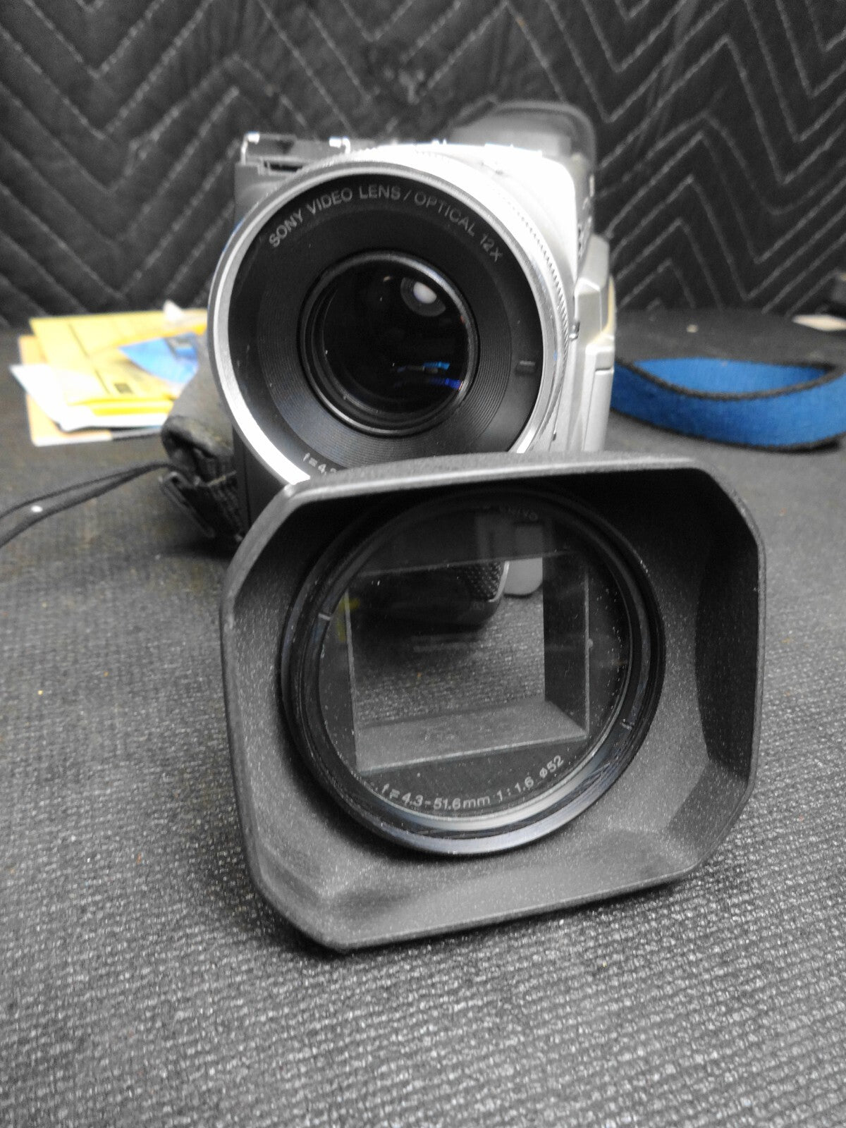 SONY Handycam DCR-TRV900 3CCD Mini DV Camcorder *READ*