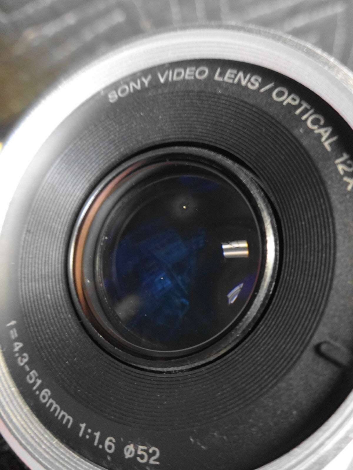 SONY Handycam DCR-TRV900 3CCD Mini DV Camcorder *READ*