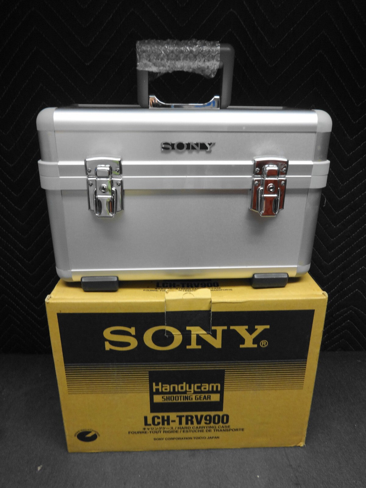 BRAND NEW - Sony Hard Handycam Carrying Case Only - Silver   LCH-TRV900   *NIB*