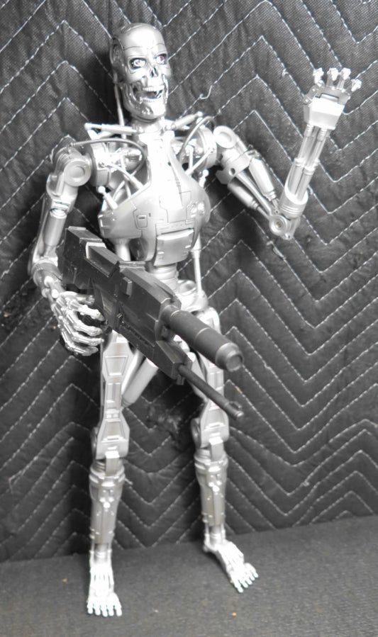 NECA the Terminator T-800 Endoskeleton Action Figure 18-inch, 1/4 Scale