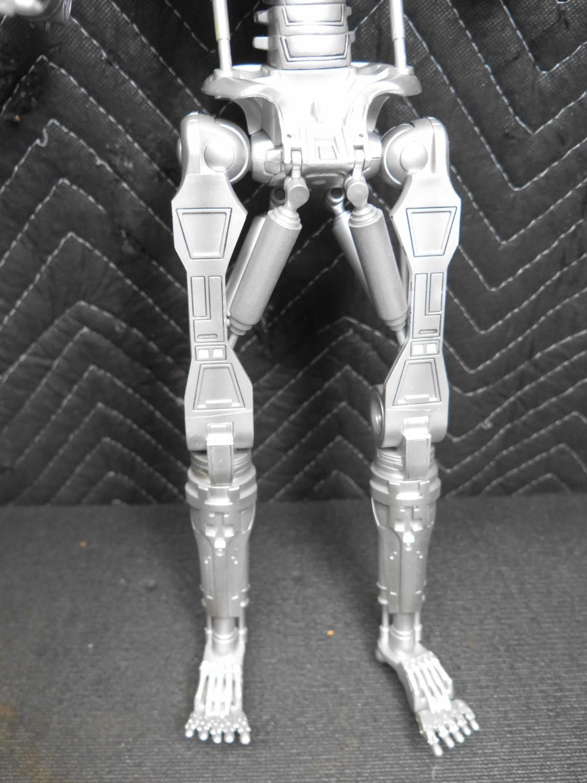 NECA the Terminator T-800 Endoskeleton Action Figure 18-inch, 1/4 Scale