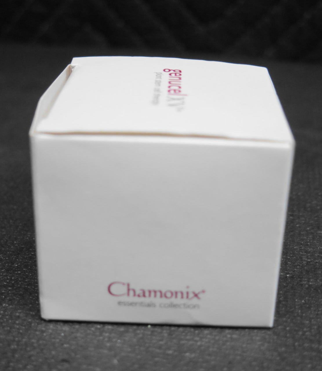 NEW AUTHENTIC $135. Chamonix Genucel XV Anti-Wrinkle Treatment Stem Cell NIB 2oz