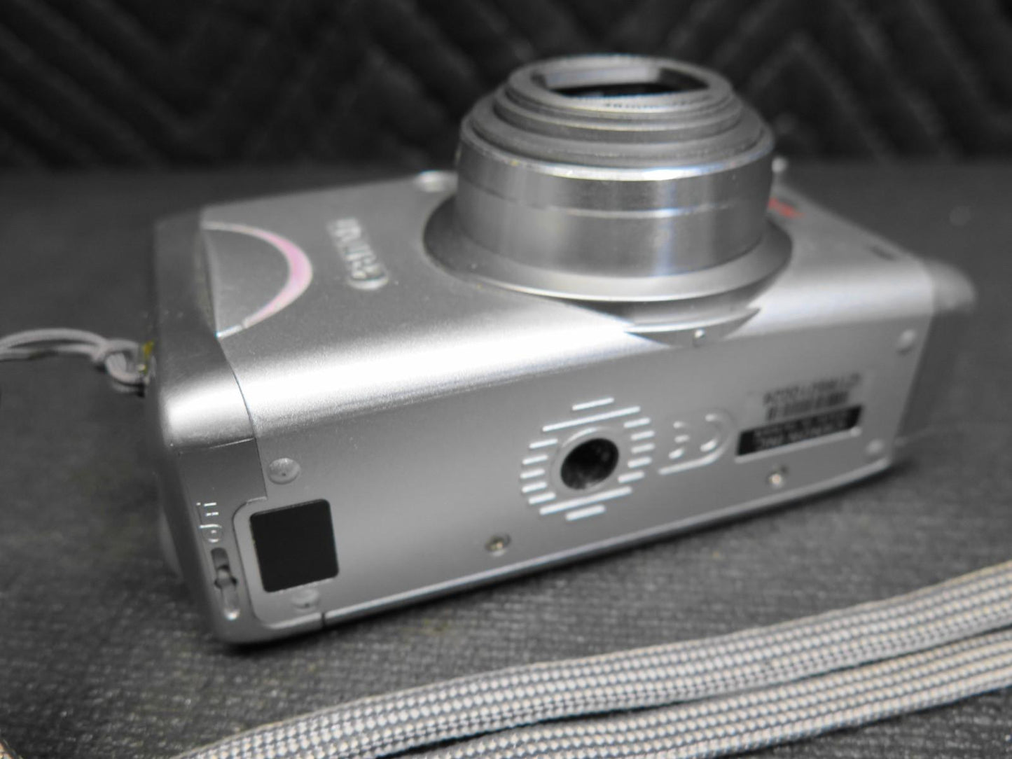 Canon Sure Shot 150u Date 35mm Point & Shoot Film Camera 38-150mm - New Battery