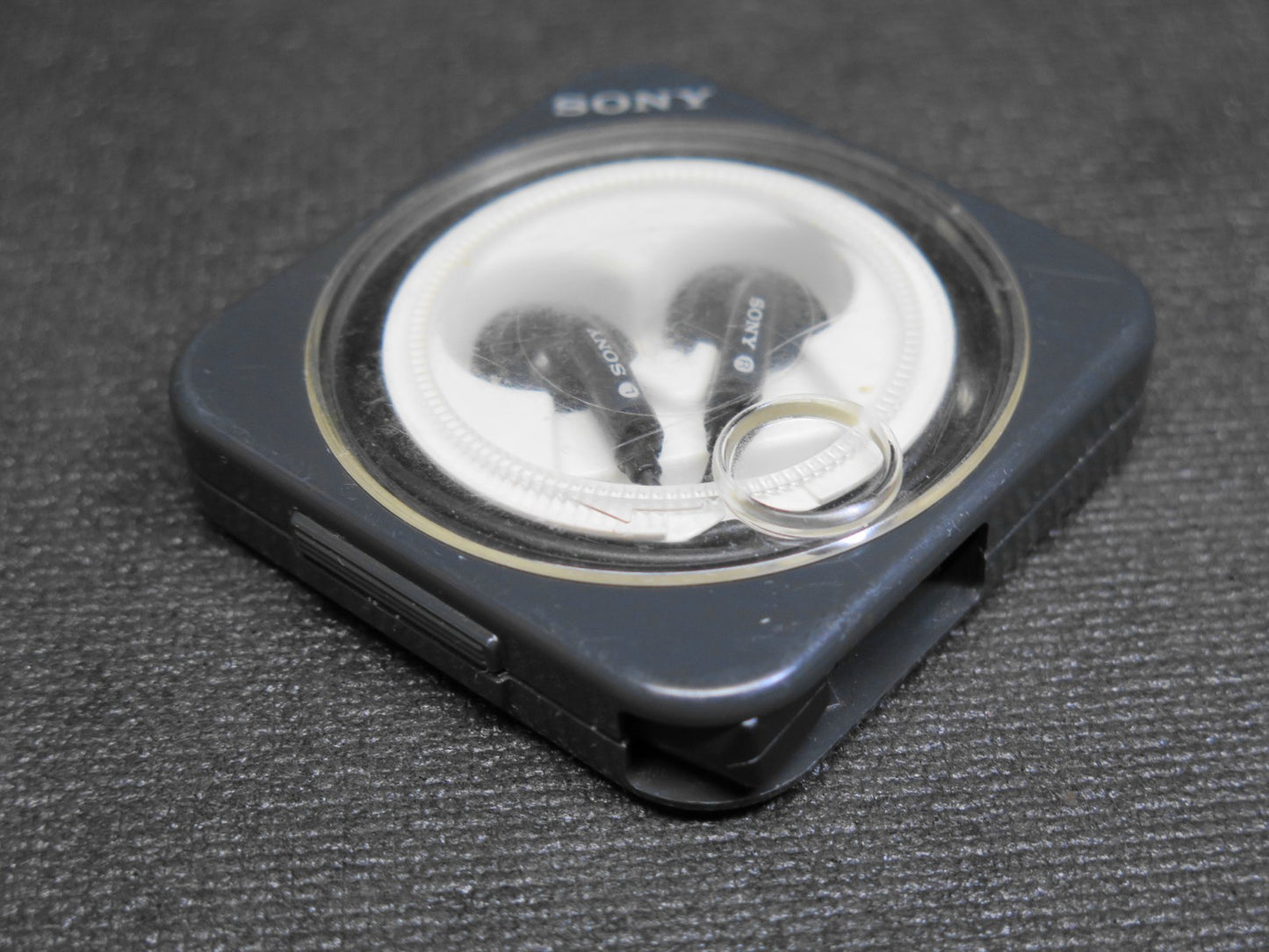 Vintage Sony Turbo Fontopid Walkman Headphones MDR-E424 Earphones