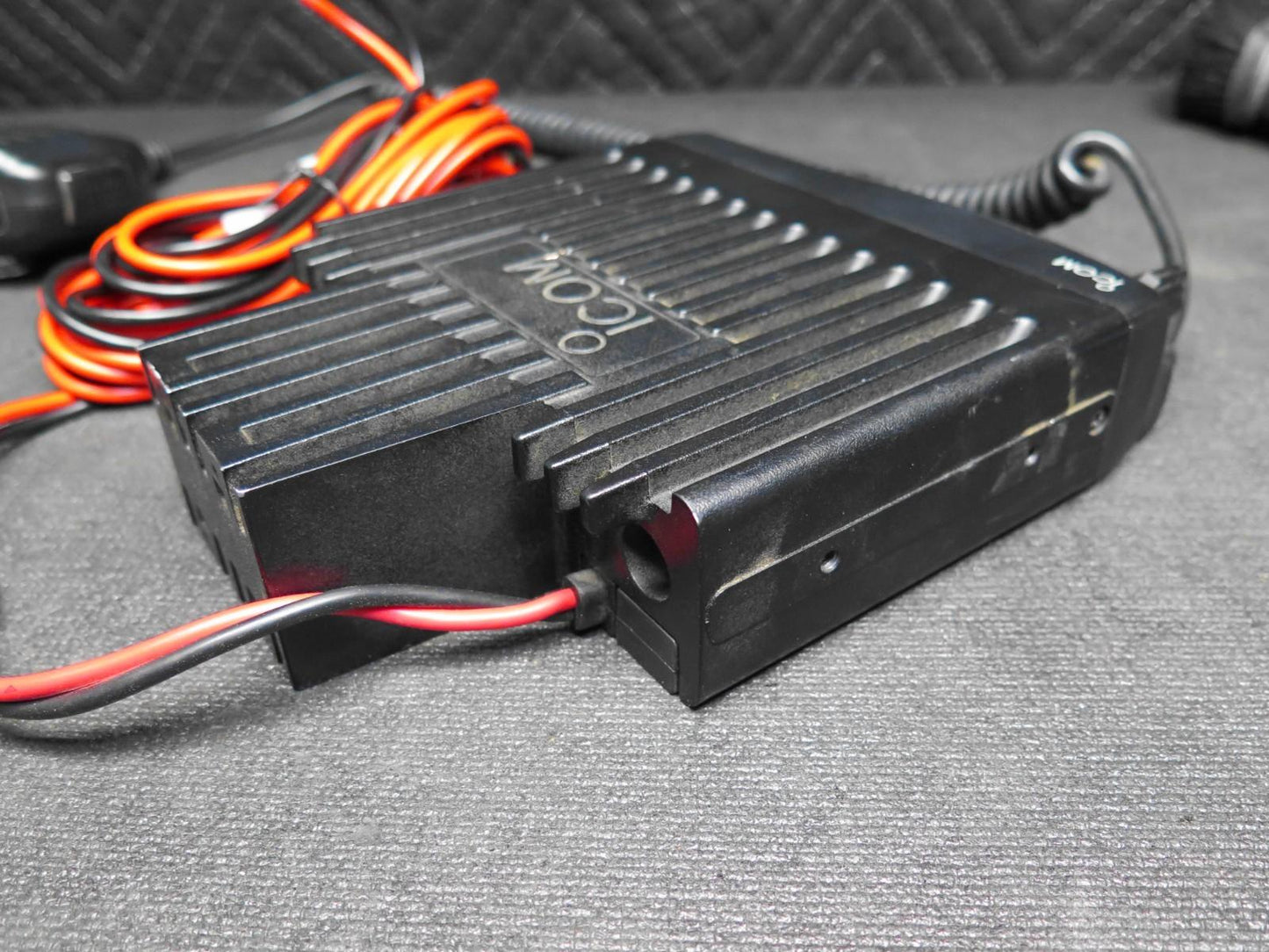 PCI ICOM IC-F5021, 50 WATT, 128 CHANNEL RADIO w/ HM-152 MIC