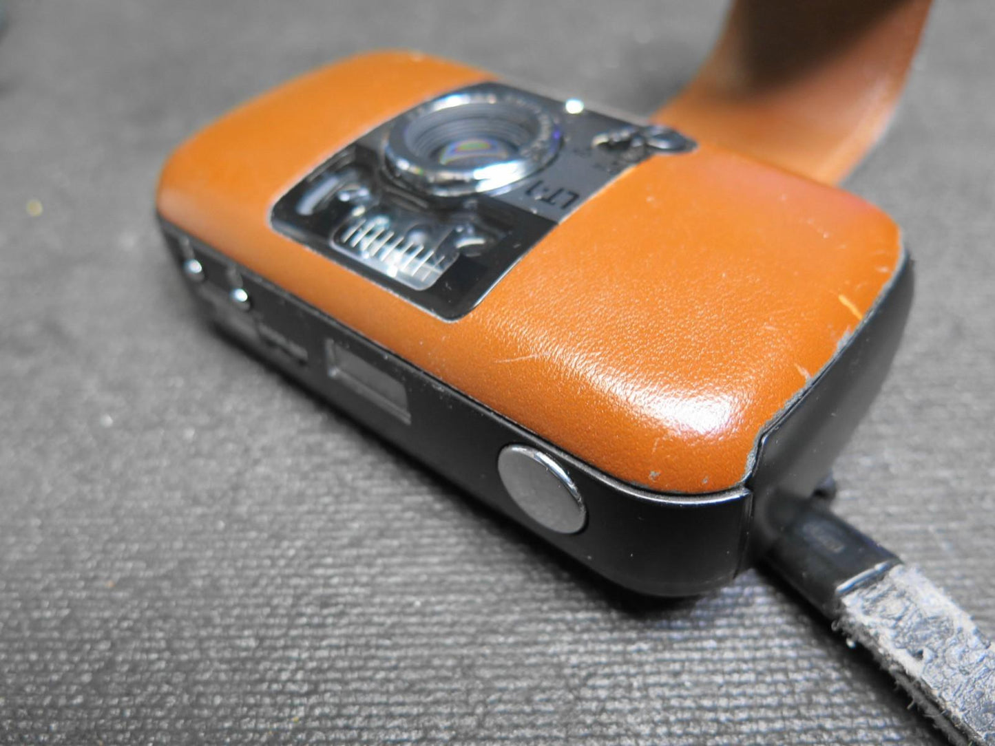 Olympus Paine Webber Lt-1 35mm F3.5 AF Point And Shoot Brown Film Camera w/Case