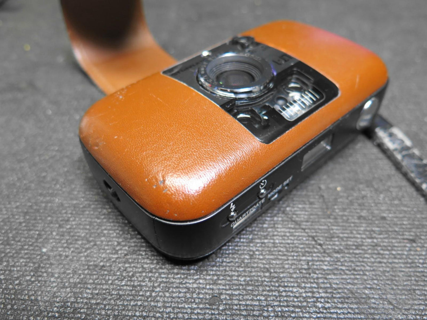 Olympus Paine Webber Lt-1 35mm F3.5 AF Point And Shoot Brown Film Camera w/Case