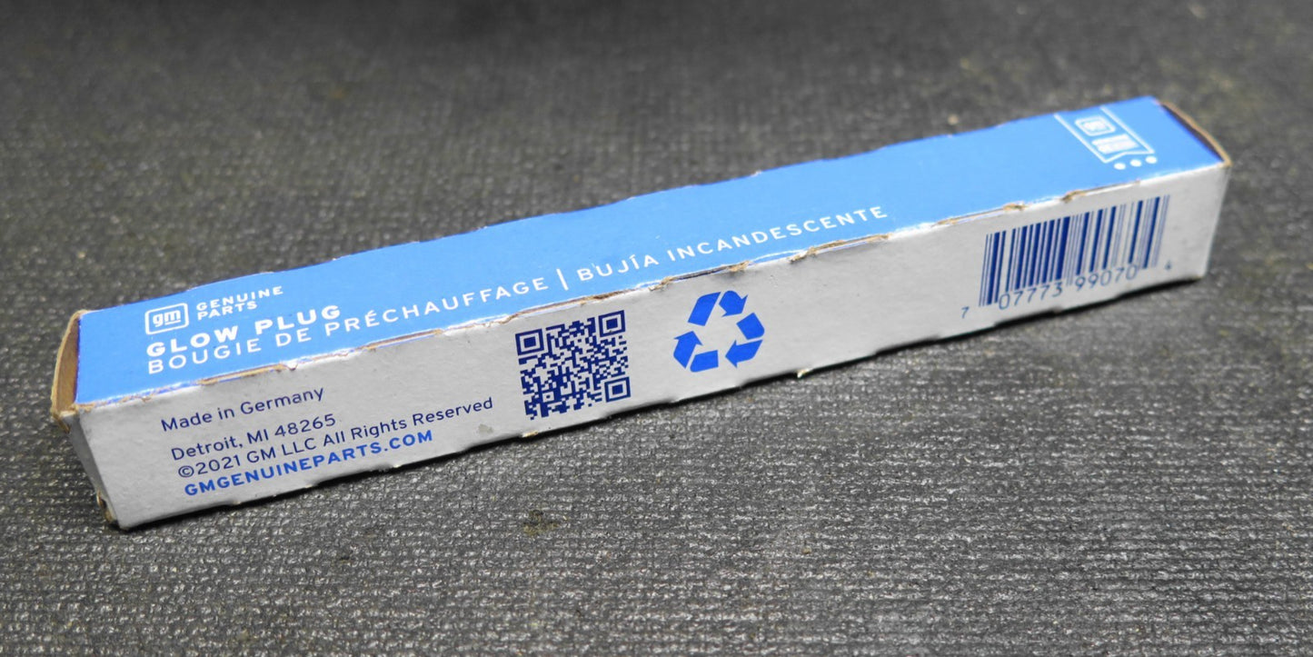 Genuine GM General Motors Diesel Glow Plug 6.6L Duramax LMM LML LBZ NEW IN BOX