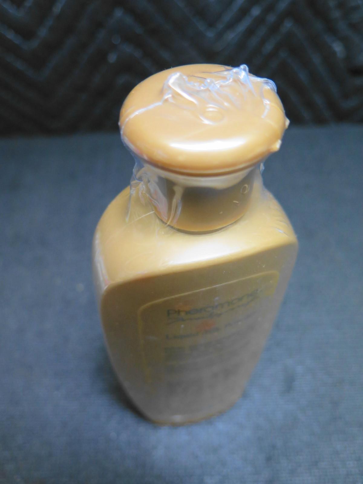 Marilyn Miglin Pheromone Musk Liquid Silk Powder 8 fl oz/236 ml