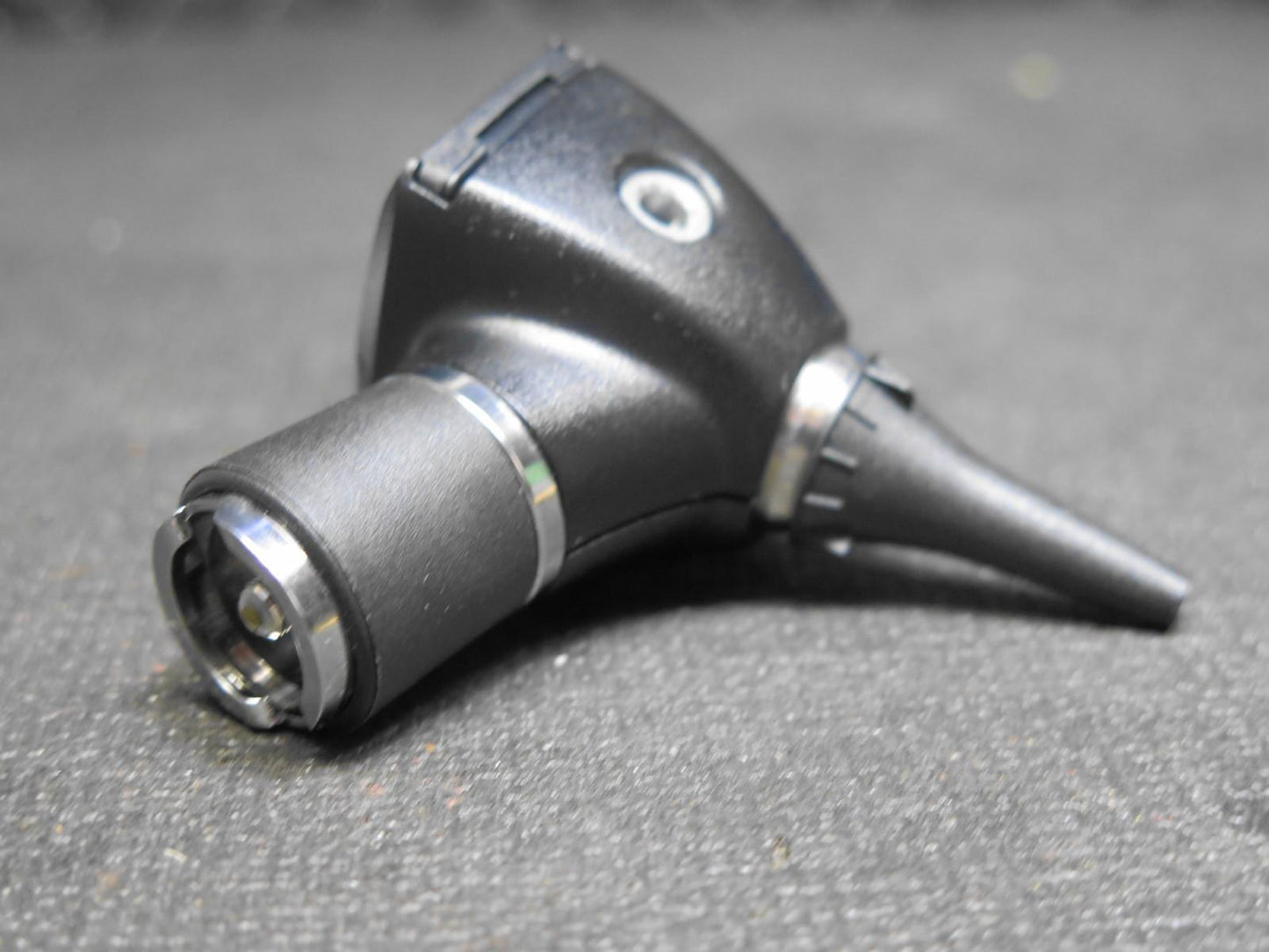 Welch Allyn REF 20000A 3.5V Otoscope Head Only w/ Bulb
