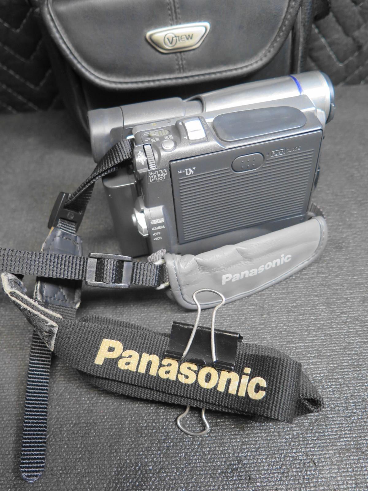 PANASONIC PV-DV203D DIGITAL CAMCORDER w/ Battery, AV Cable, Charger & Soft Case
